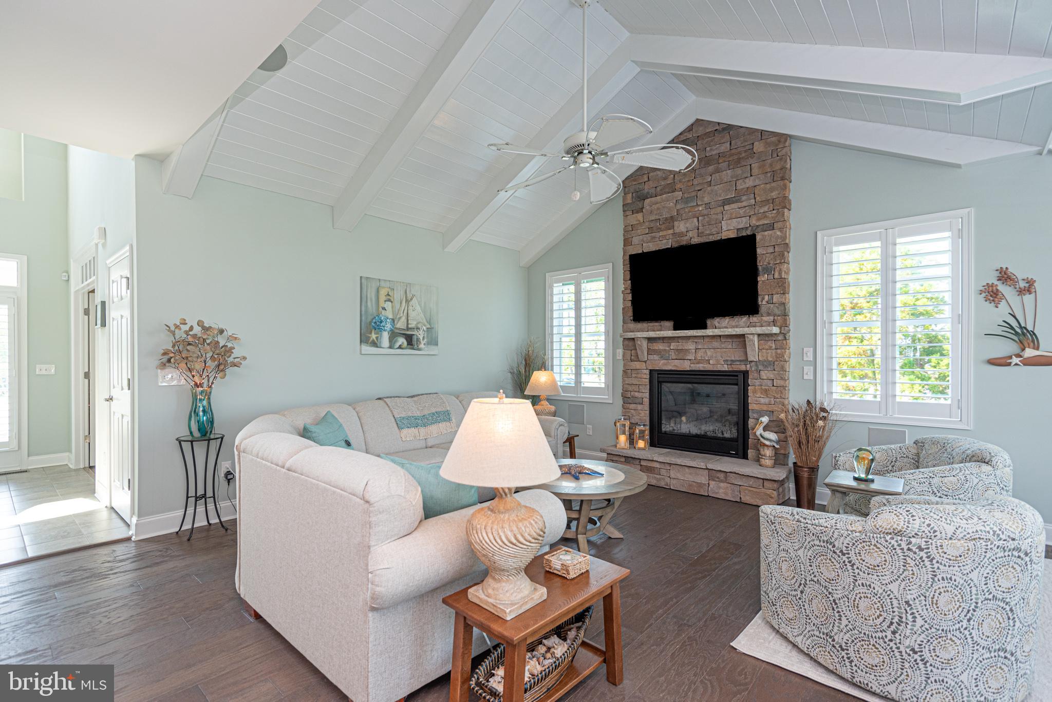 Real estate listing preview #17