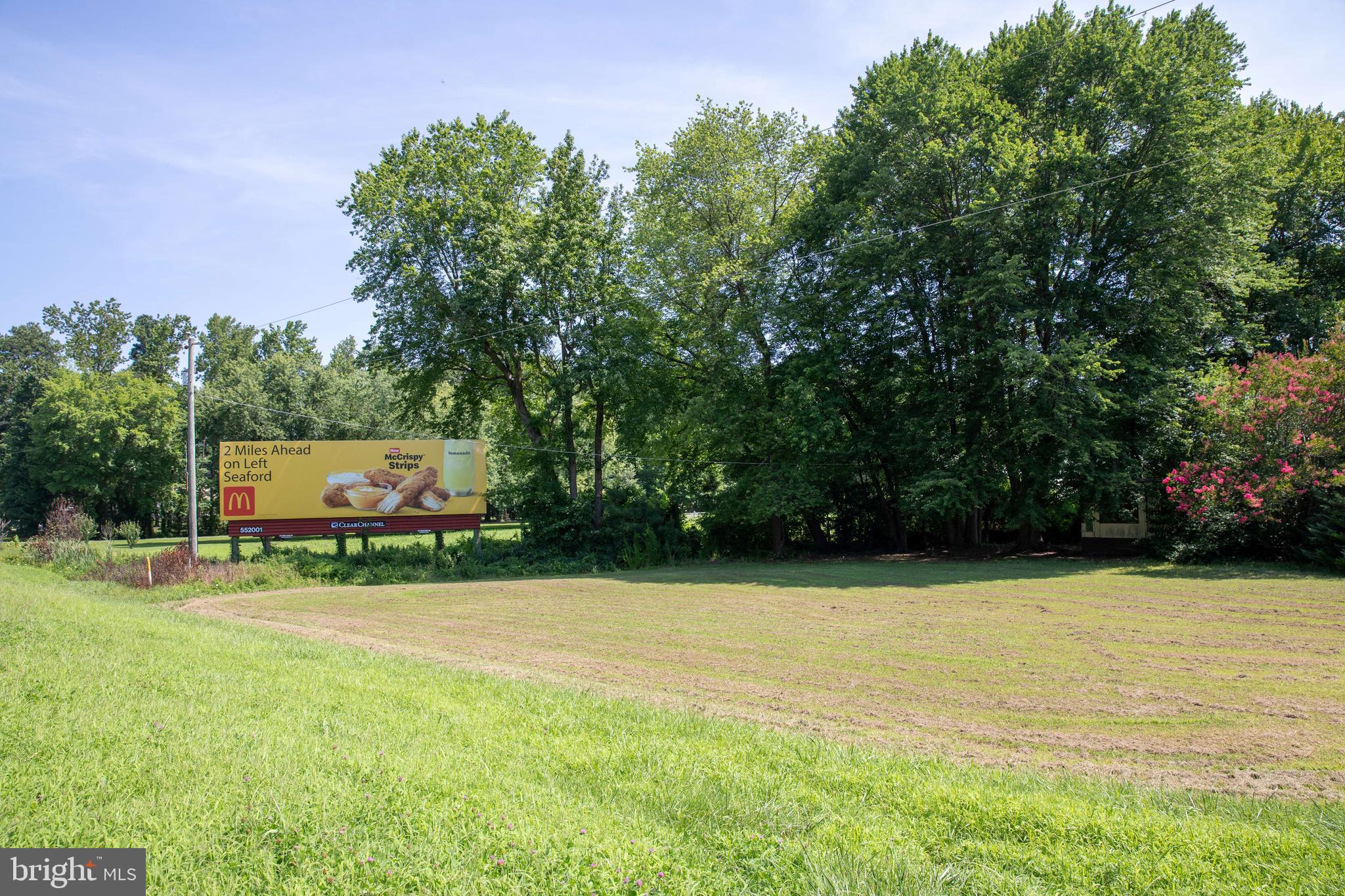 Real estate listing preview #2