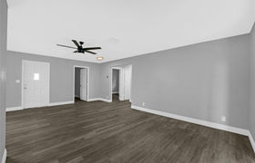 Real estate listing preview #13