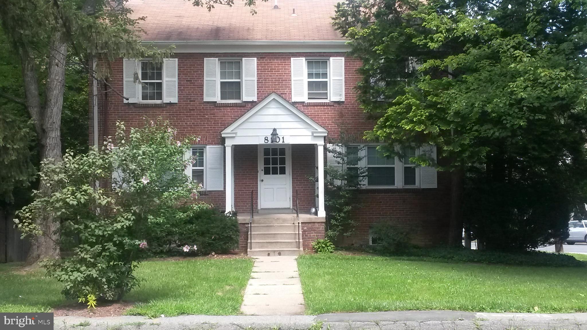 Real estate listing preview #1