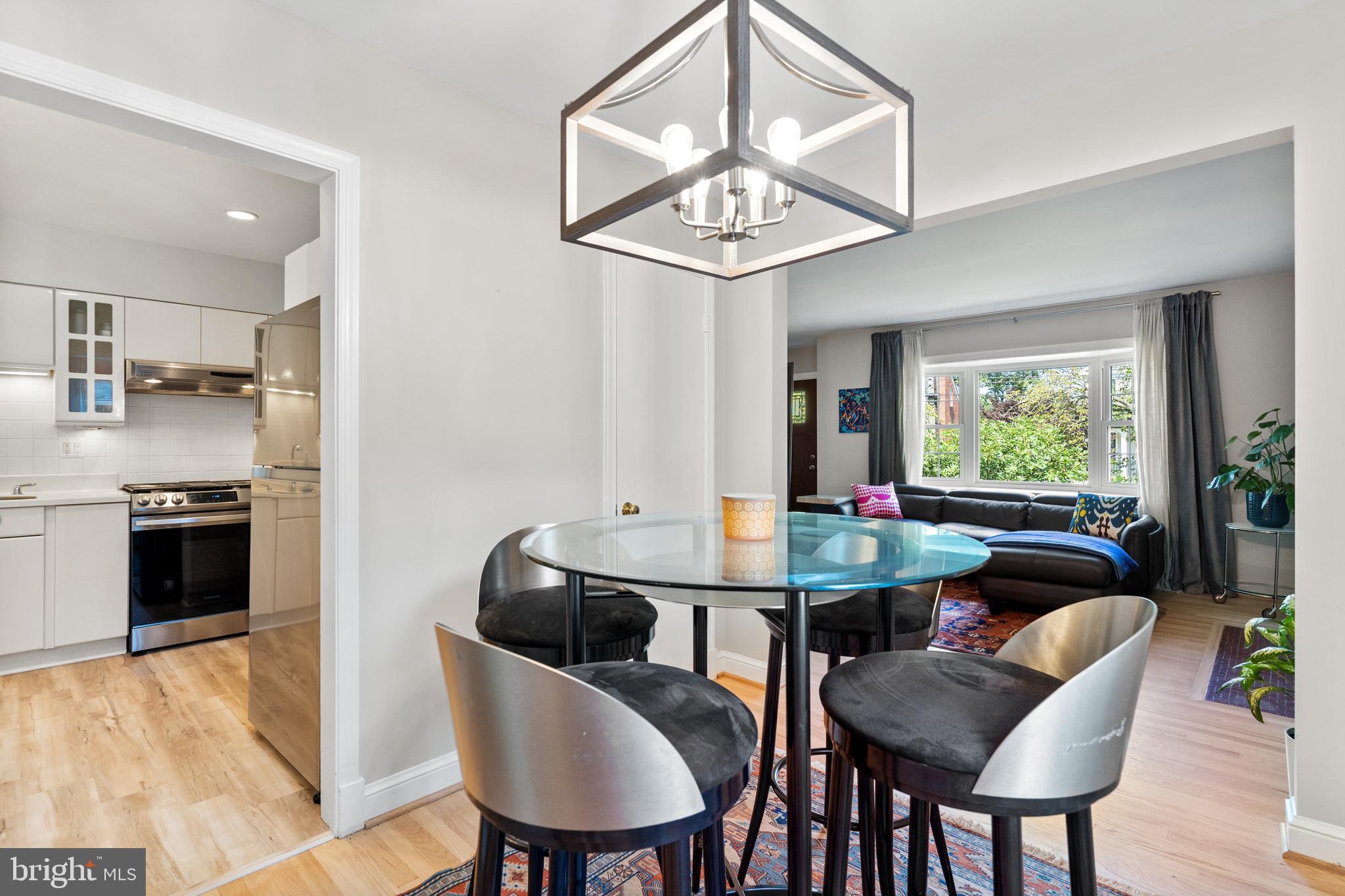 Real estate listing preview #8