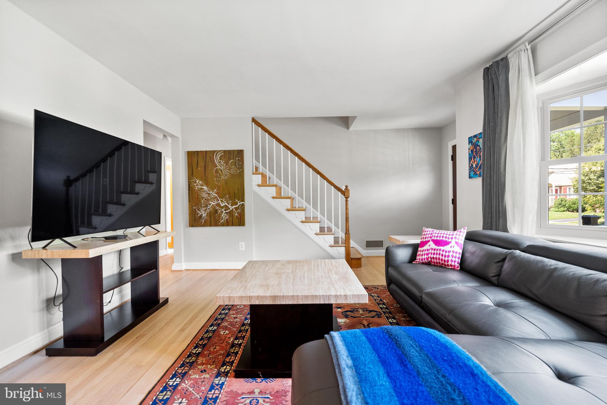 Real estate listing preview #2