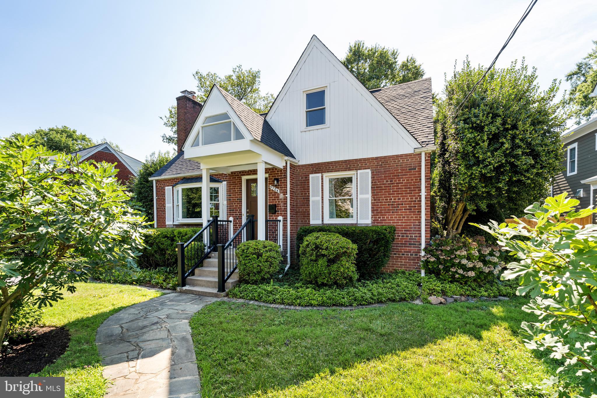 Real estate listing preview #1