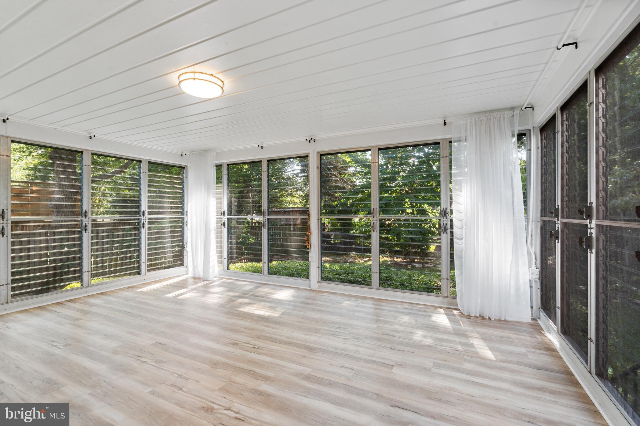 Real estate listing preview #13