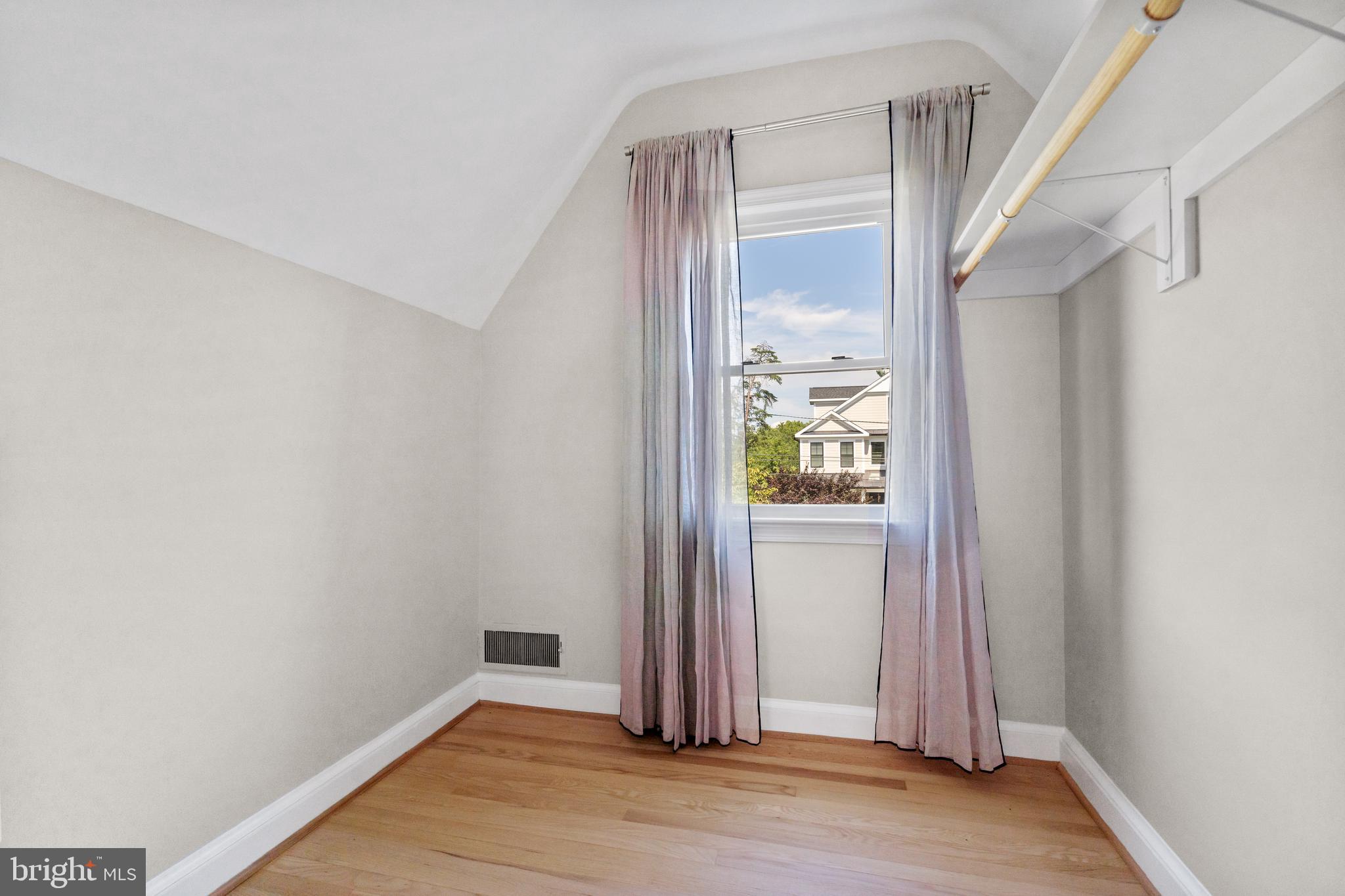 Real estate listing preview #21