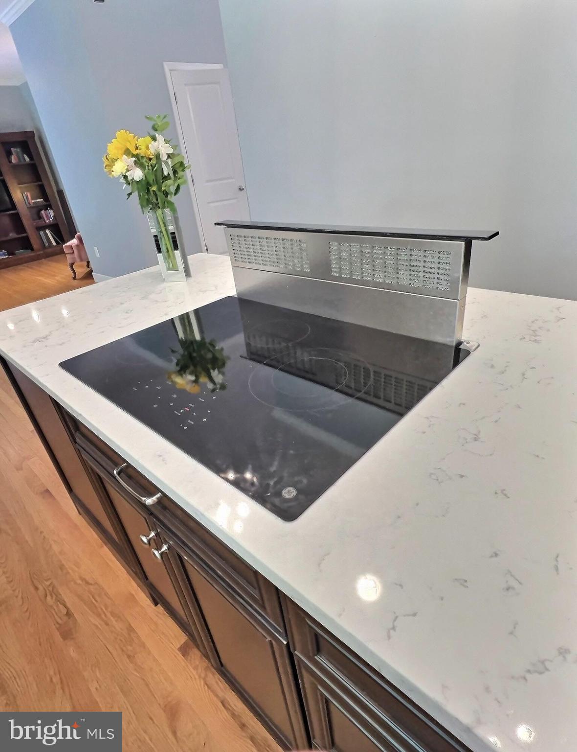 Real estate listing preview #12