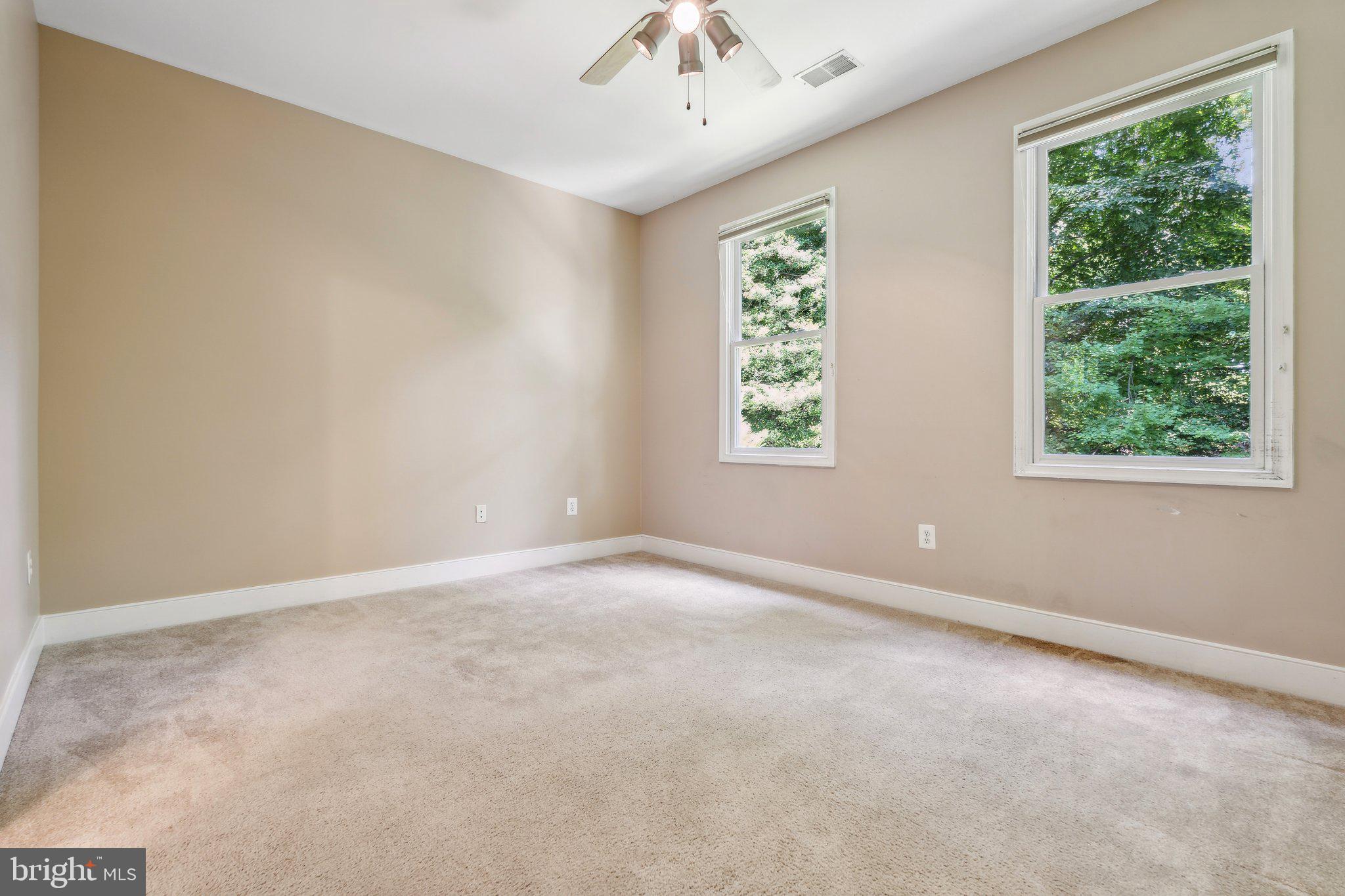 Real estate listing preview #32