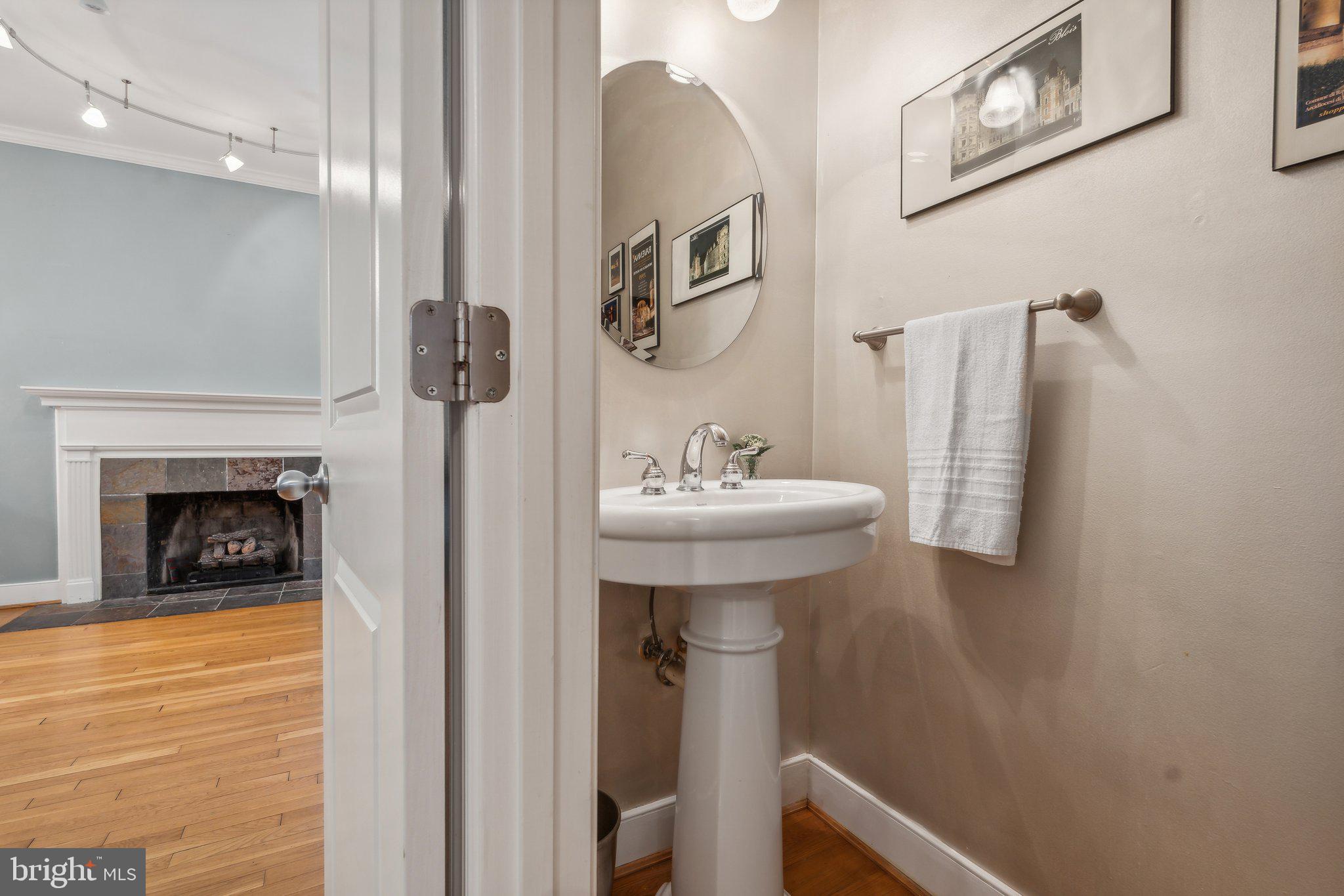 Real estate listing preview #6