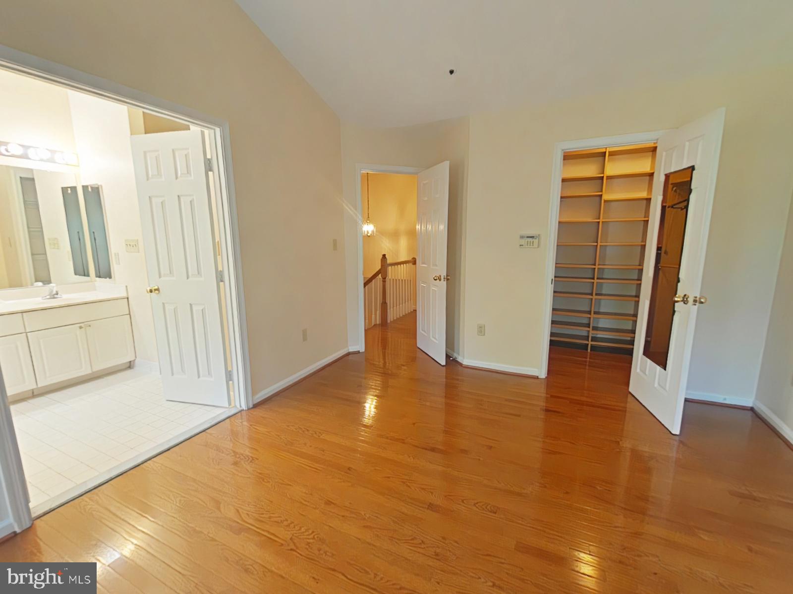 Real estate listing preview #15