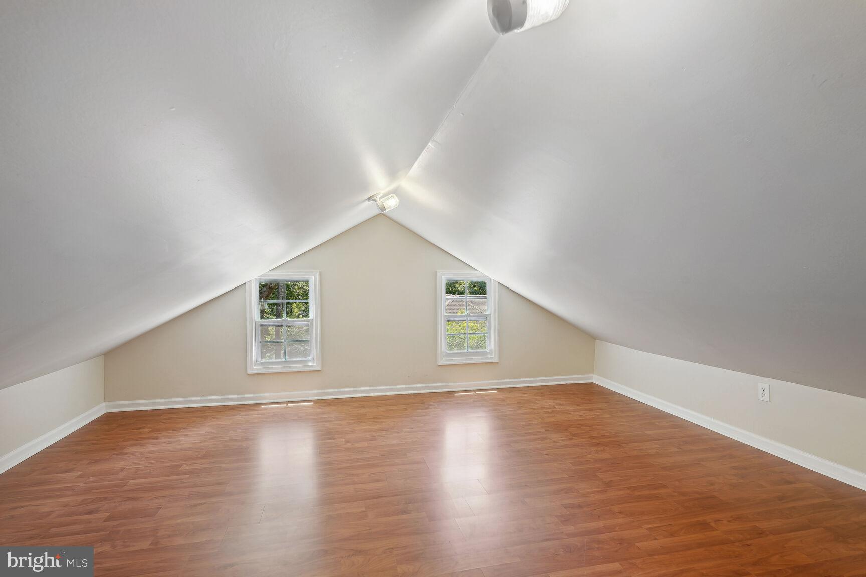 Real estate listing preview #37