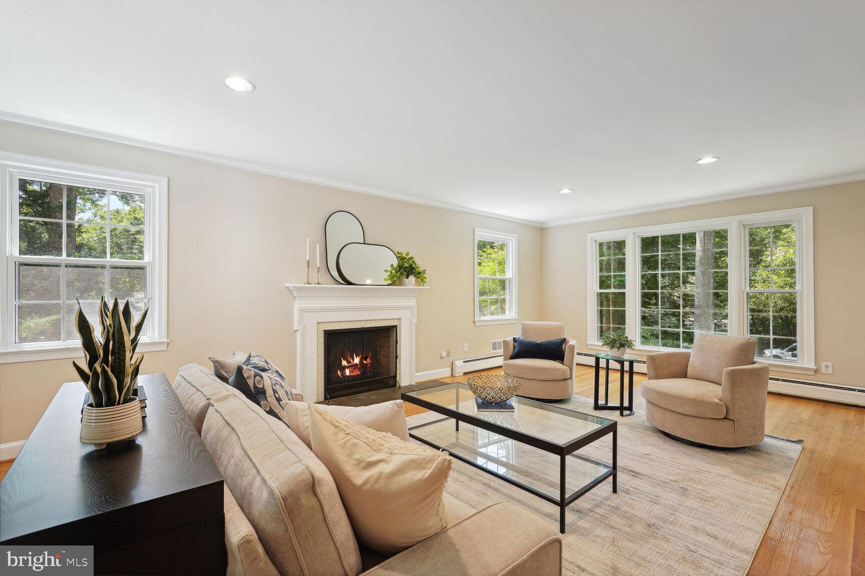 Real estate listing preview #6