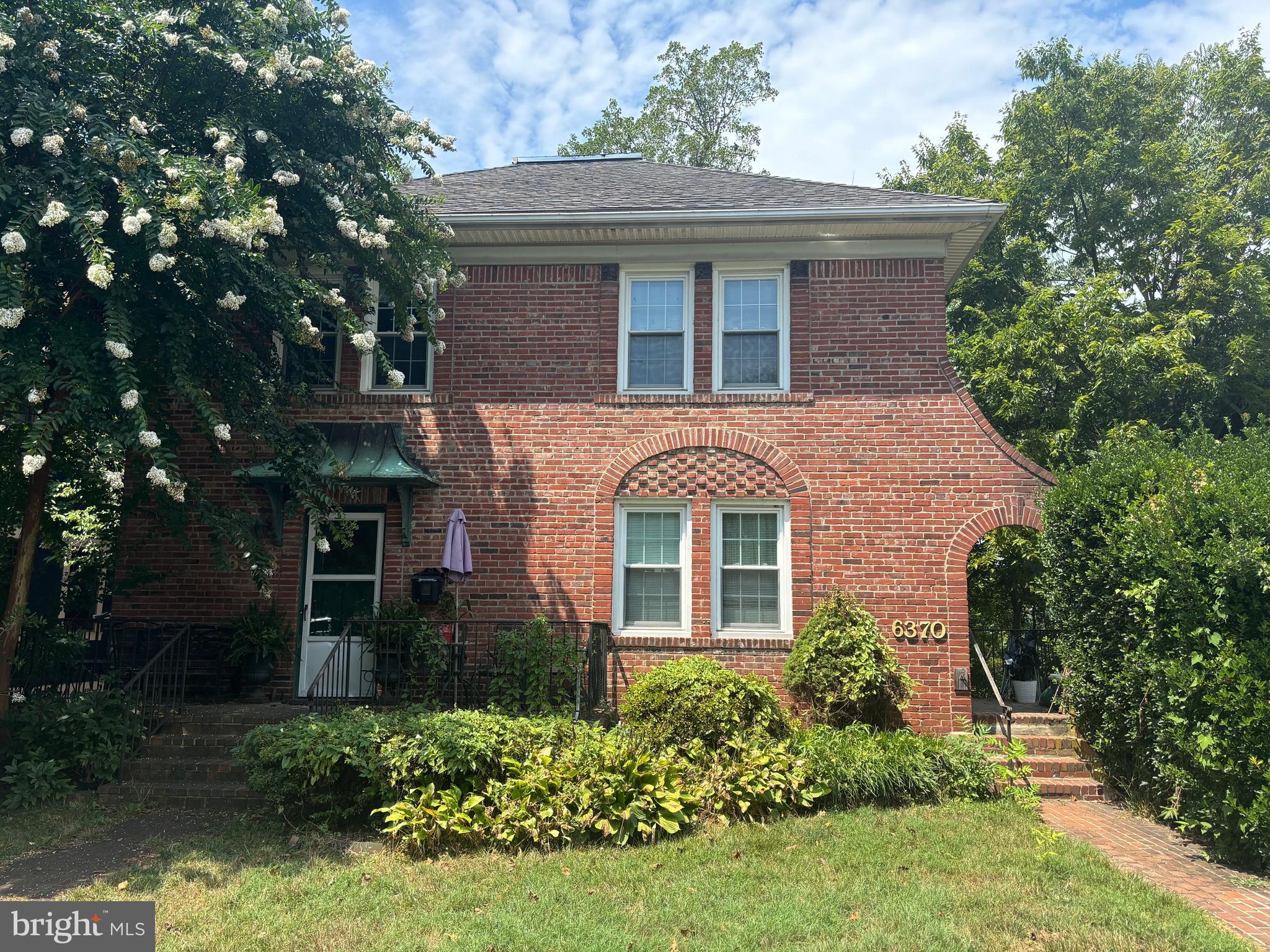 Real estate listing preview #1