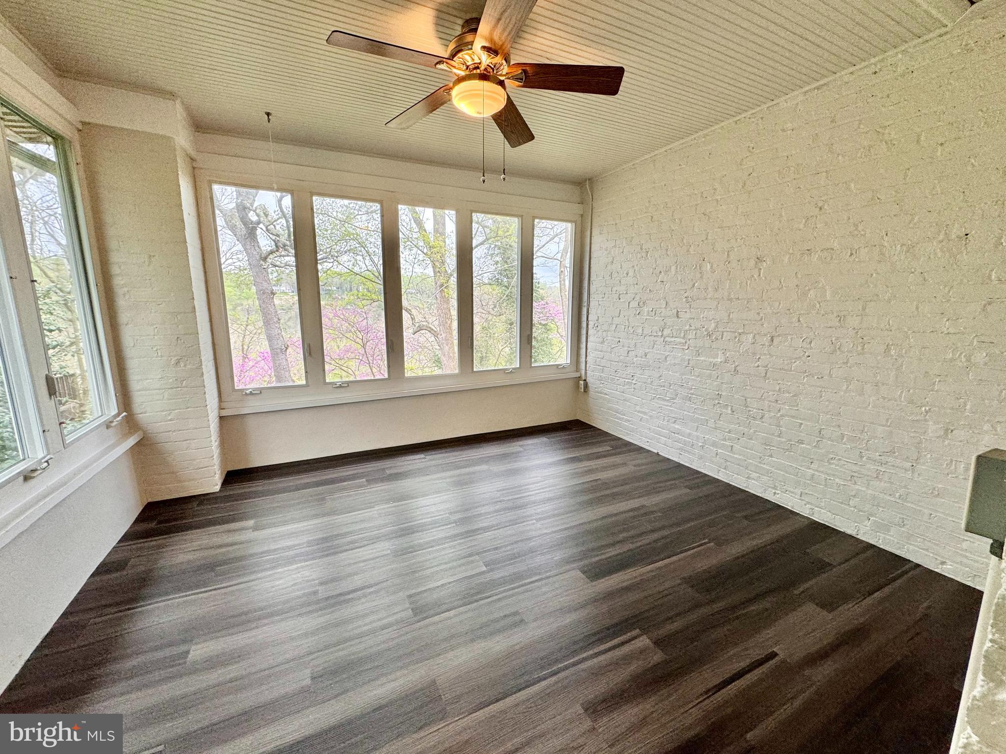 Real estate listing preview #15