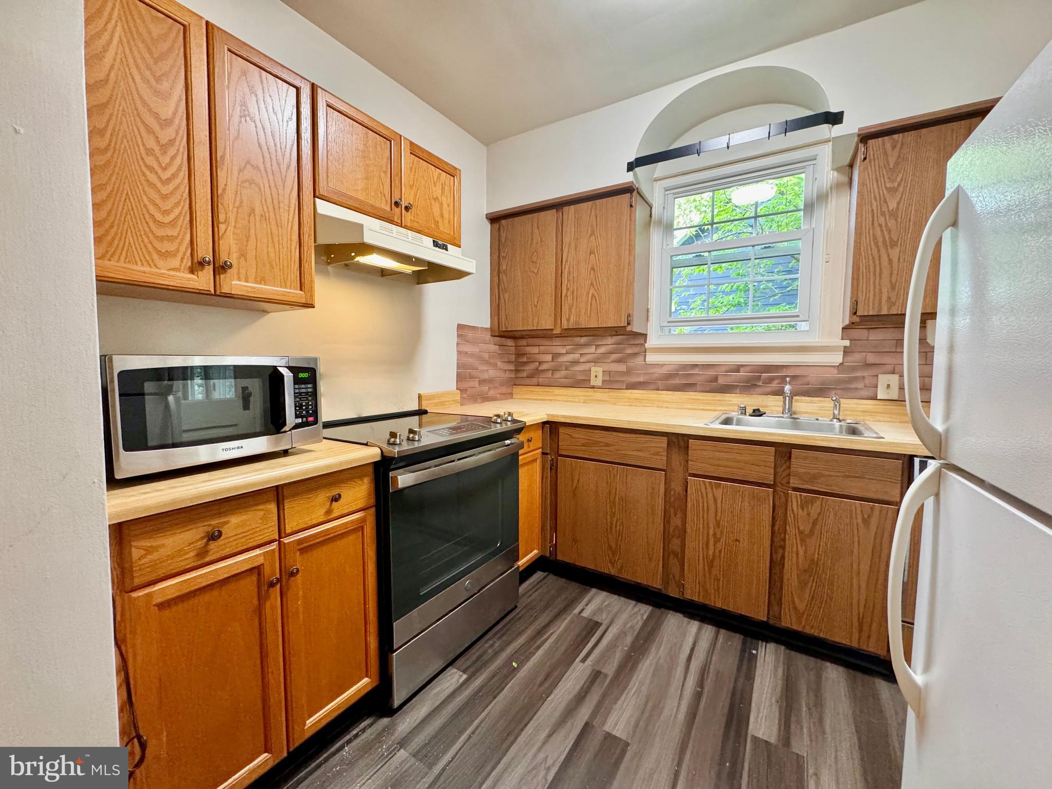 Real estate listing preview #18