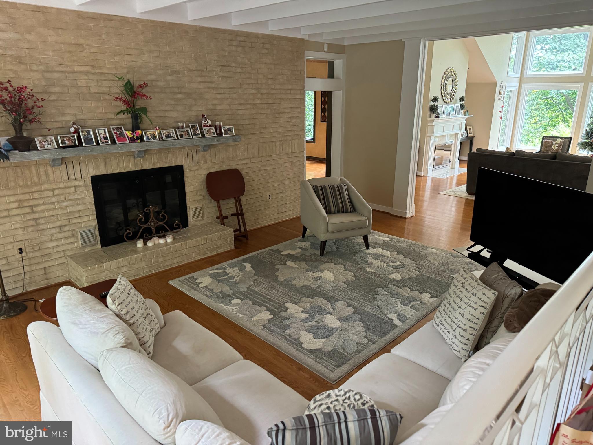 Real estate listing preview #11