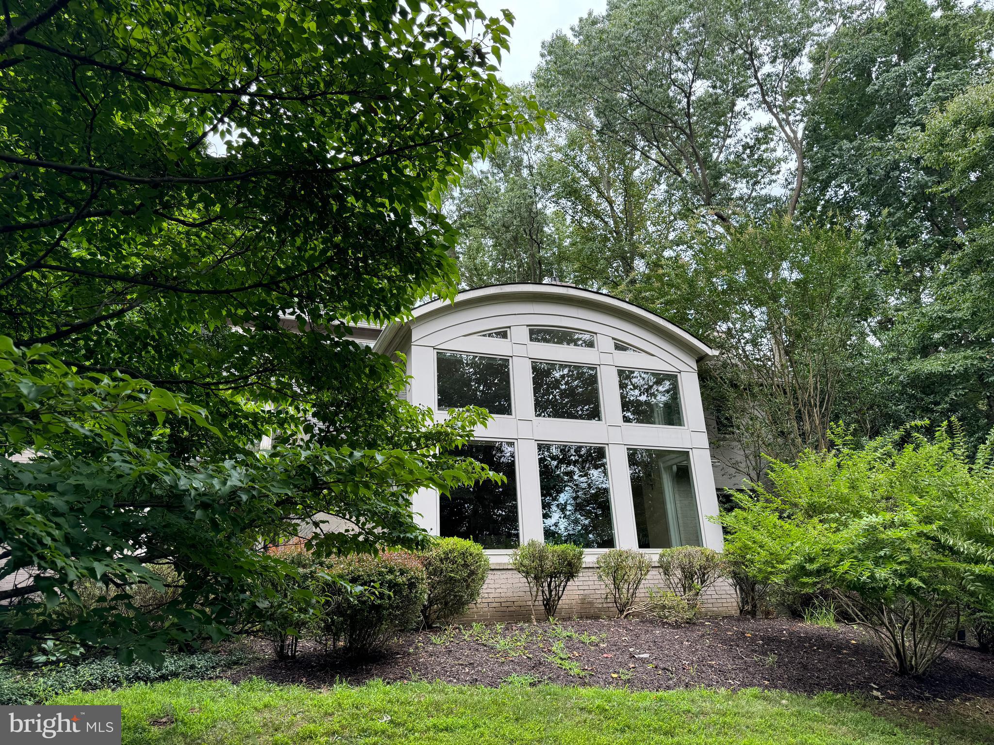 Real estate listing preview #2