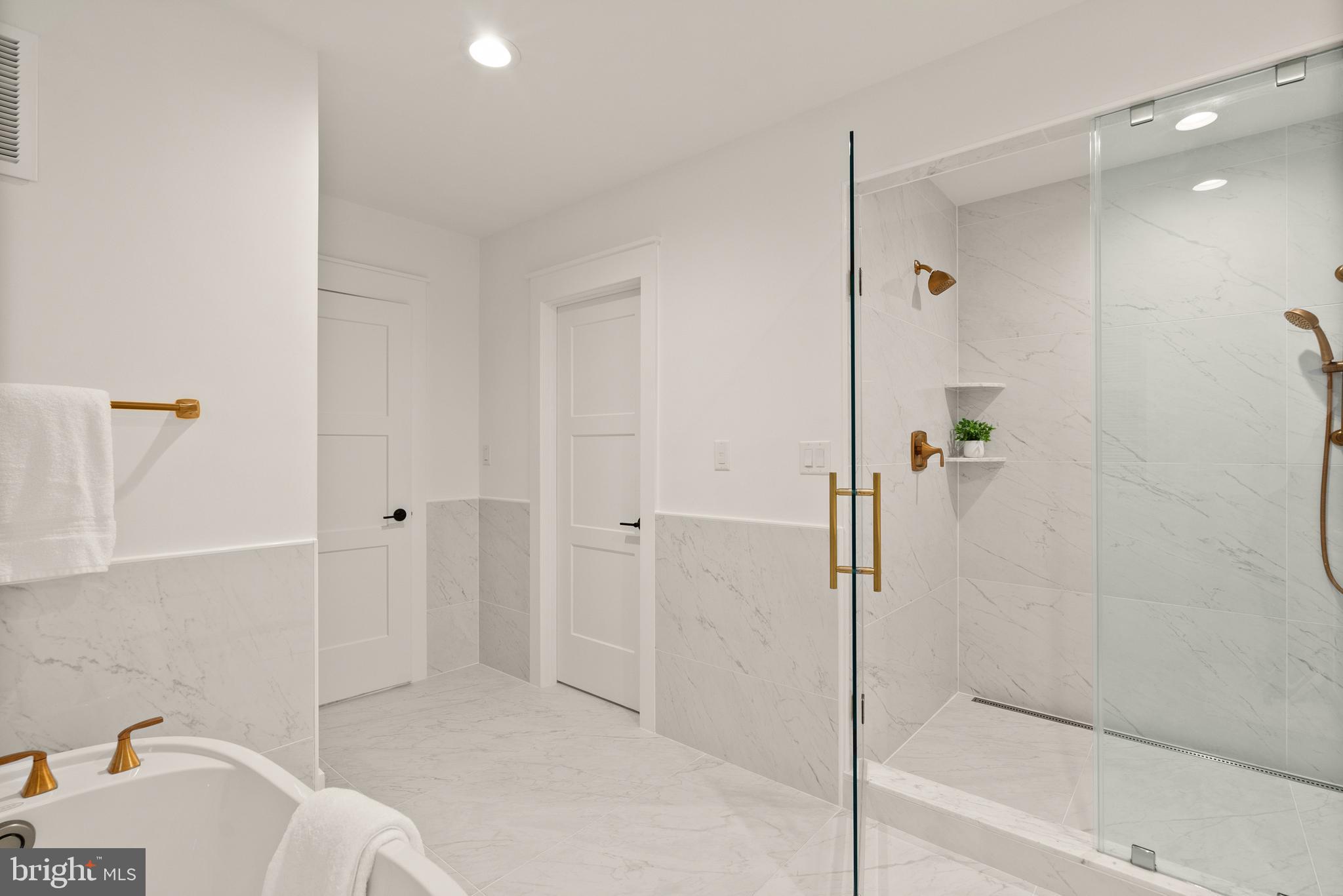 Real estate listing preview #42