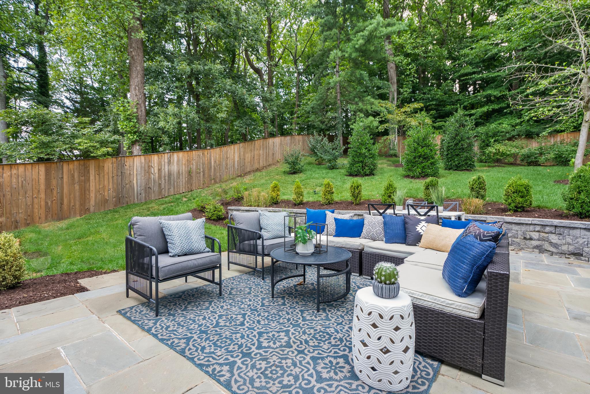 Real estate listing preview #8