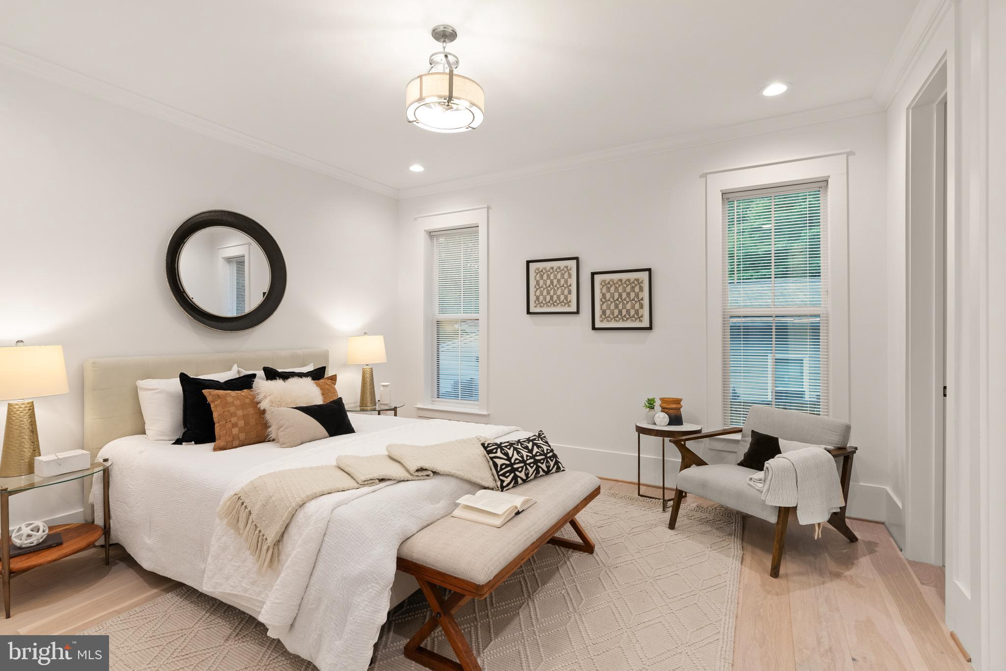 Real estate listing preview #18