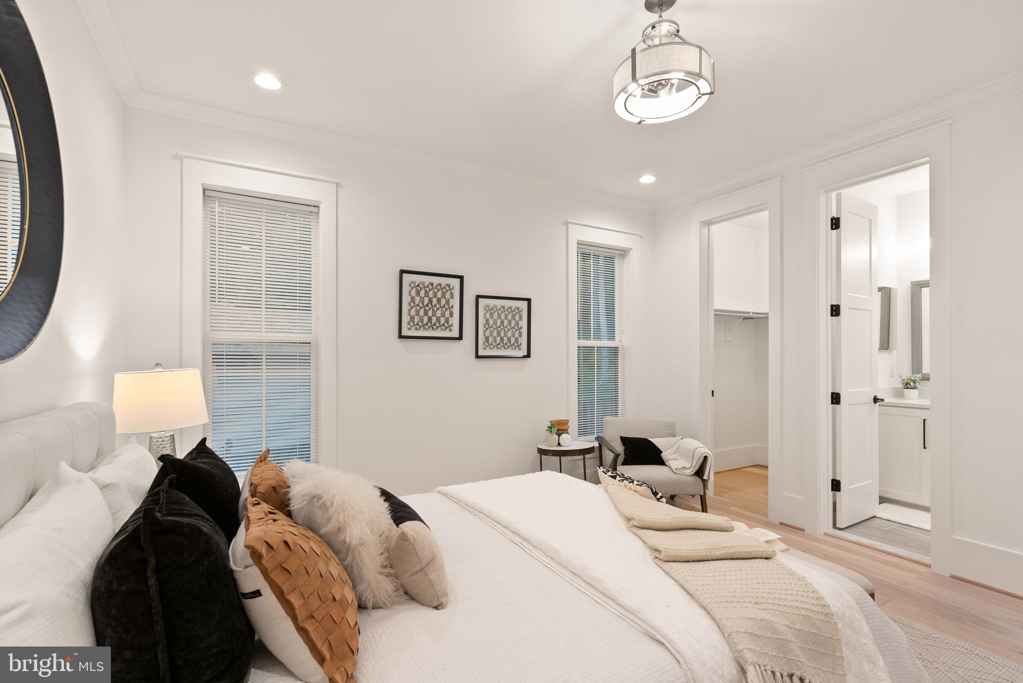 Real estate listing preview #25