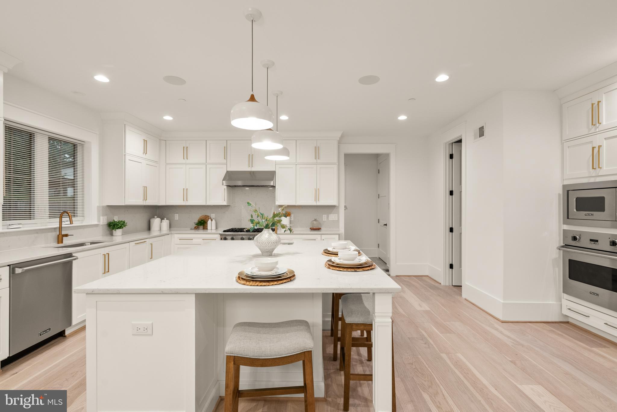 Real estate listing preview #35