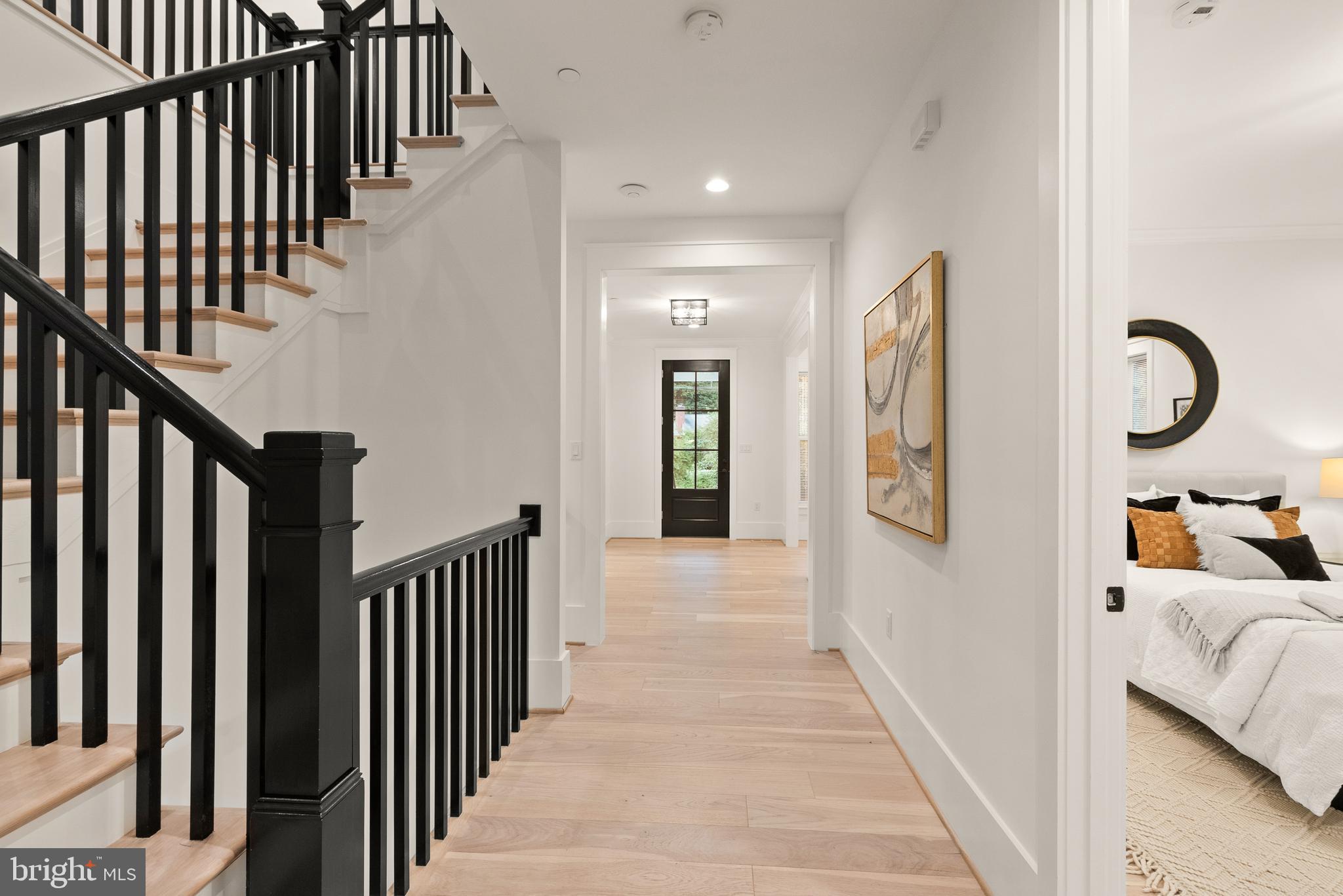 Real estate listing preview #6