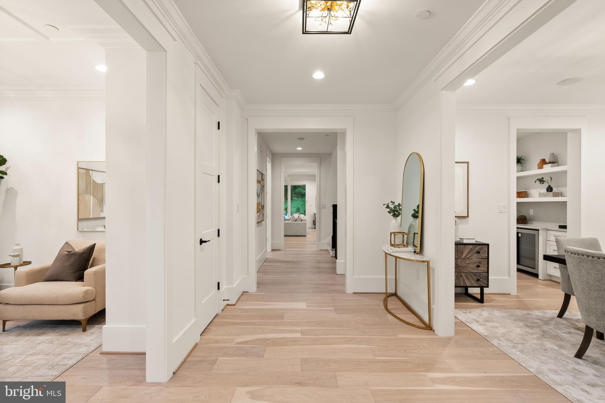 Real estate listing preview #16