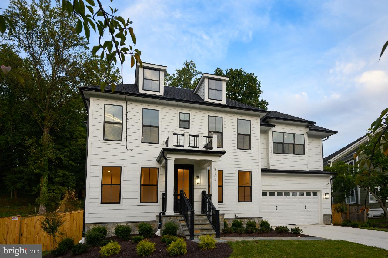 Real estate listing preview #2