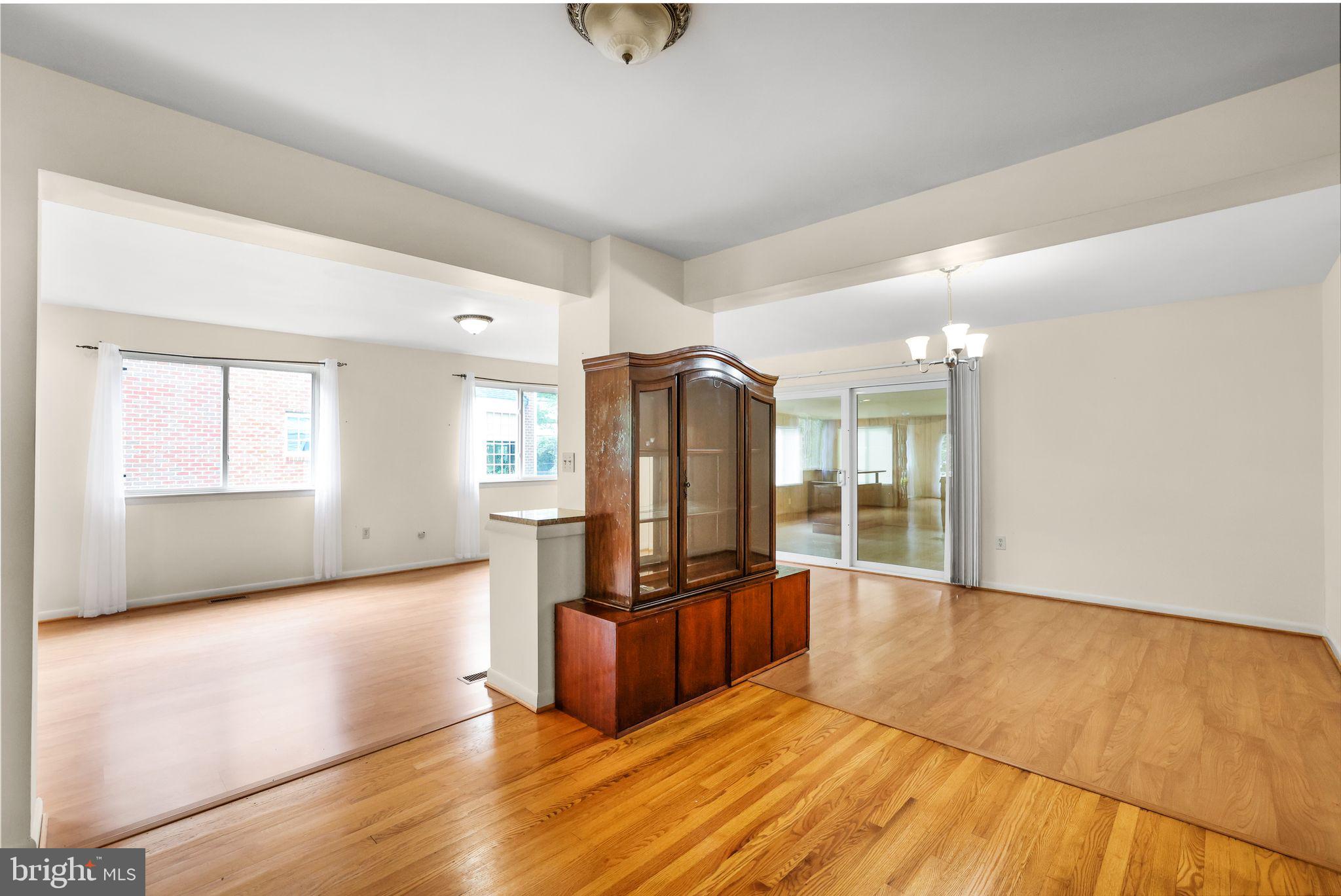 Real estate listing preview #18