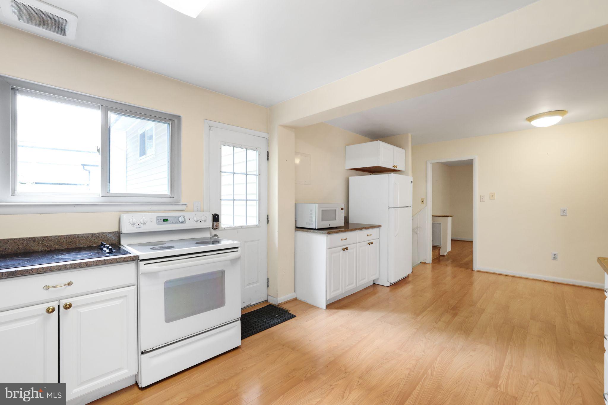 Real estate listing preview #6