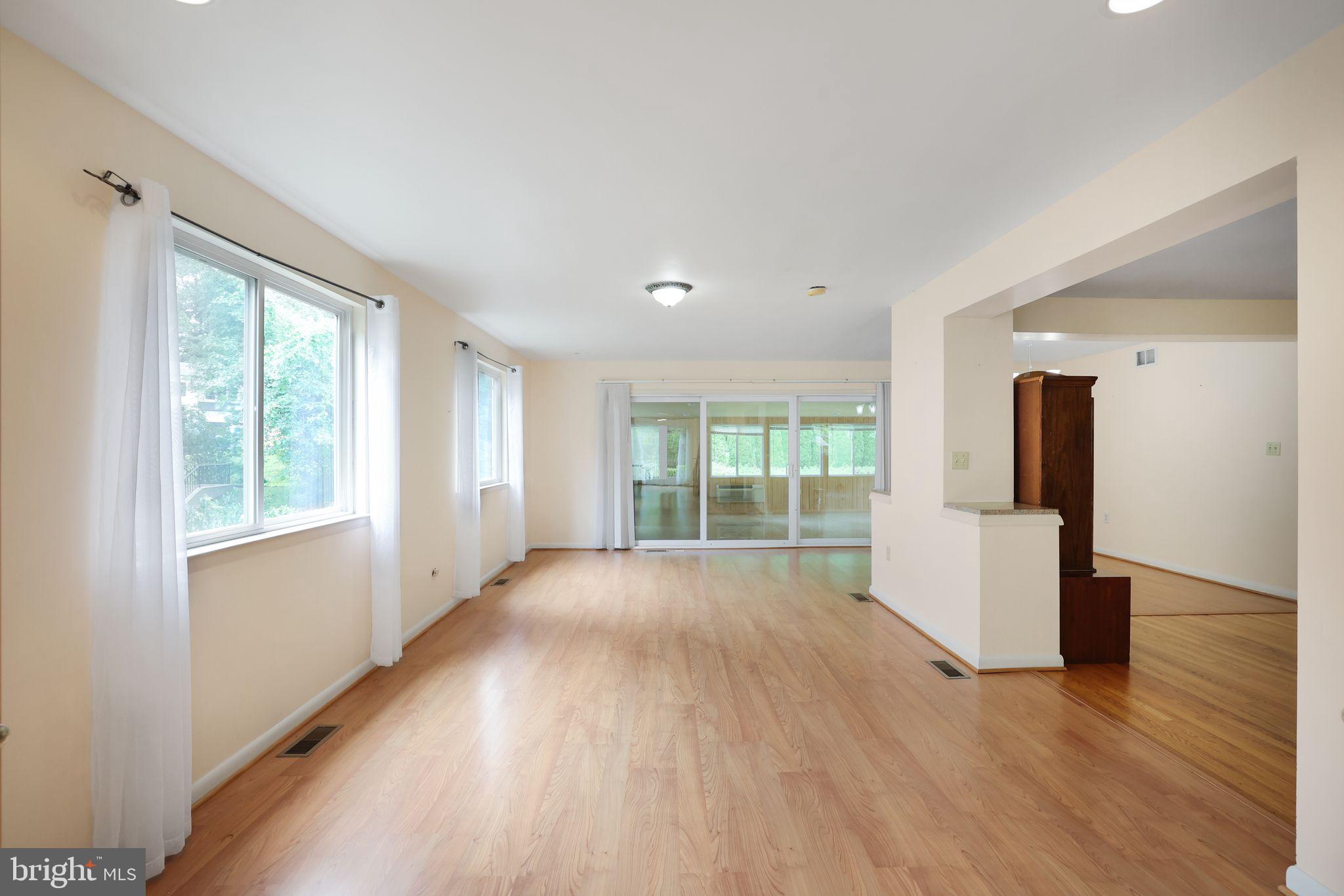 Real estate listing preview #13