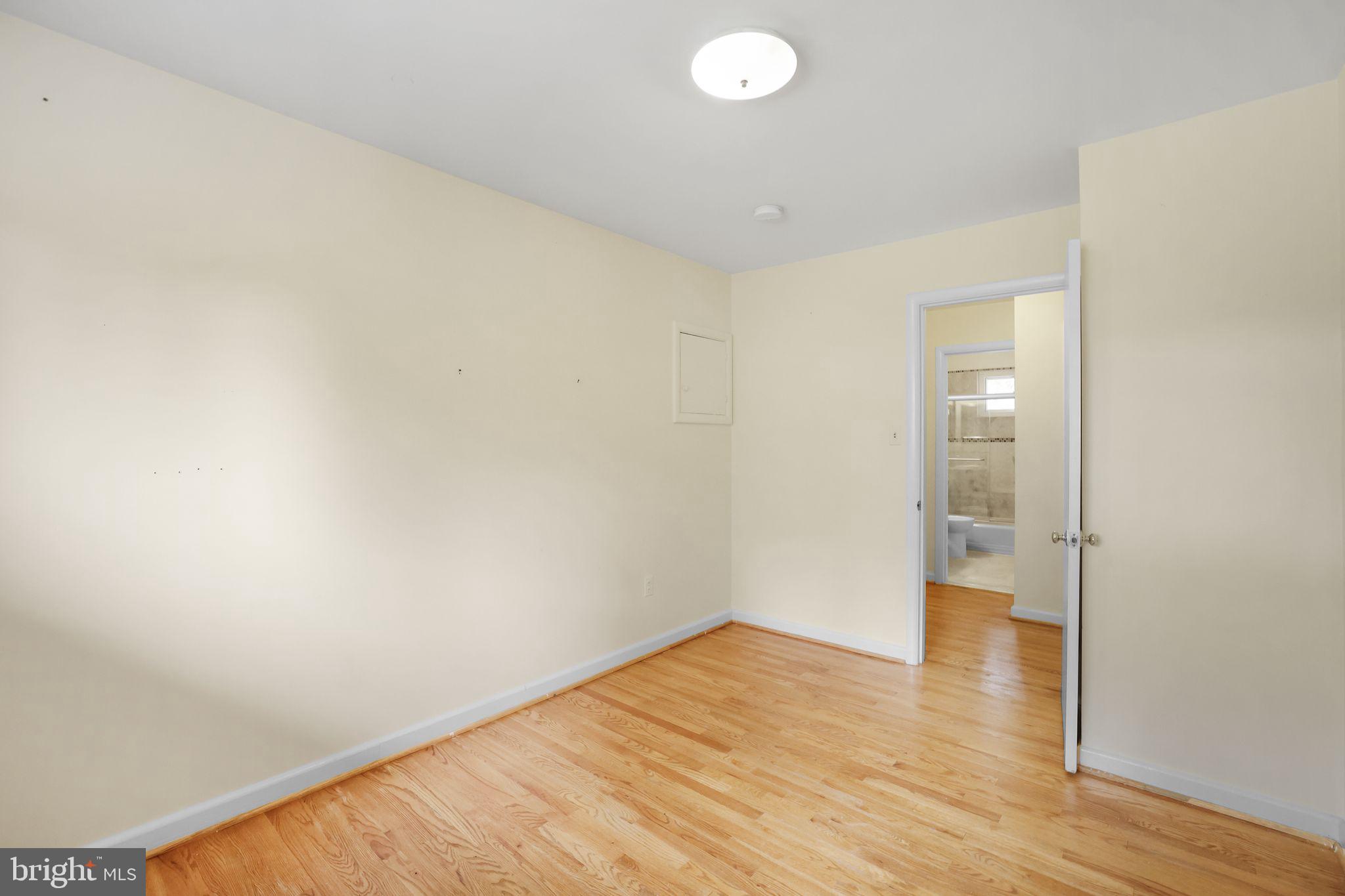 Real estate listing preview #38