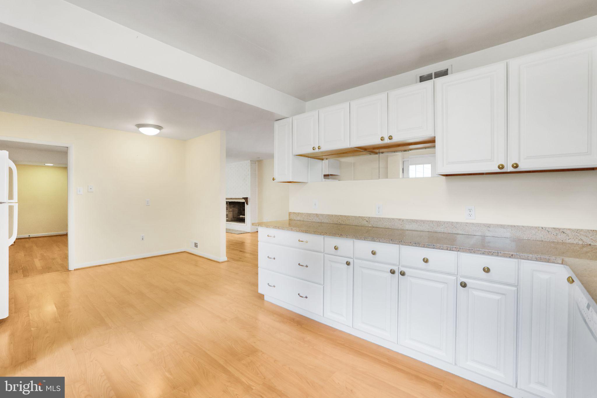 Real estate listing preview #5