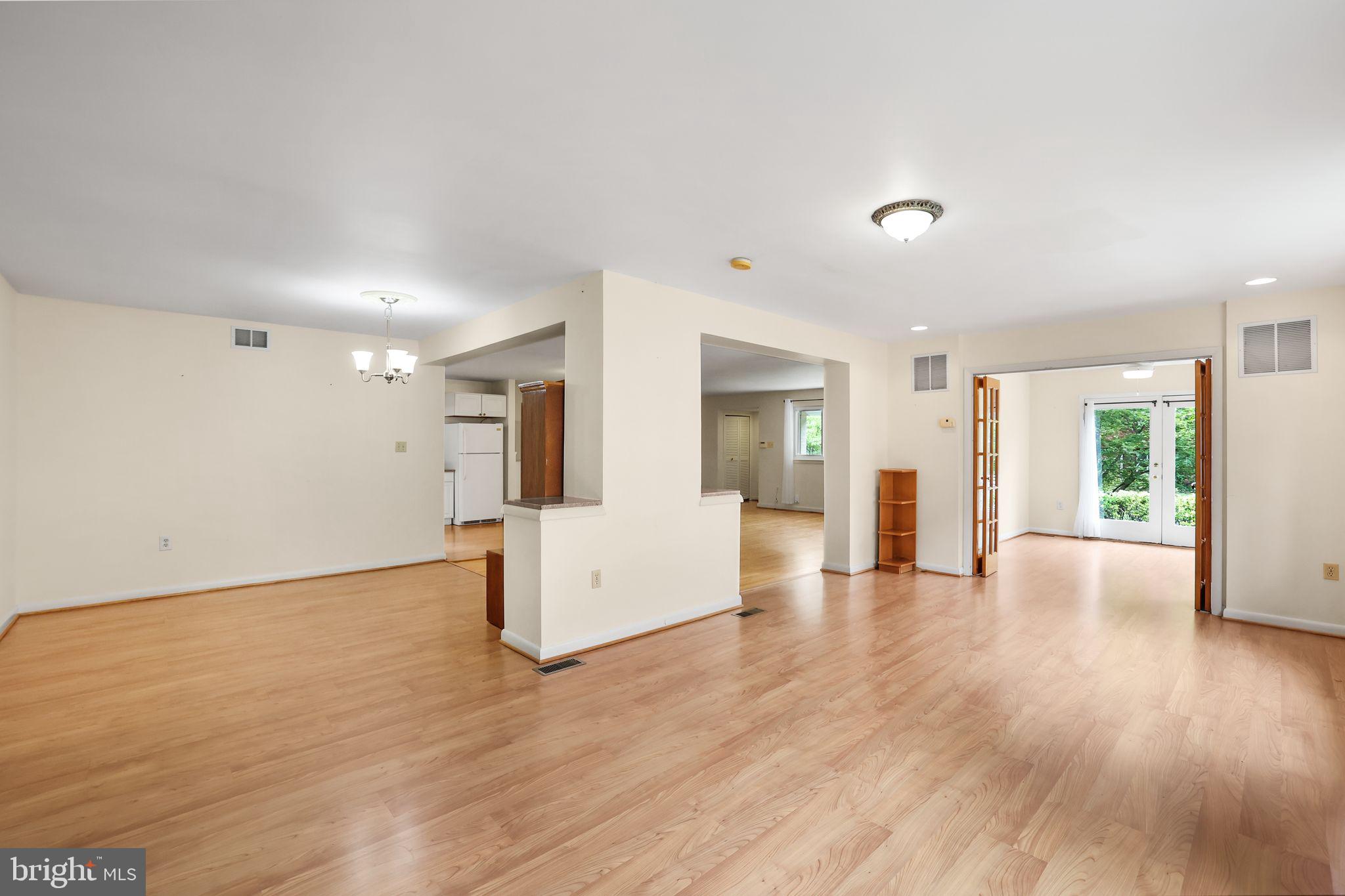 Real estate listing preview #9