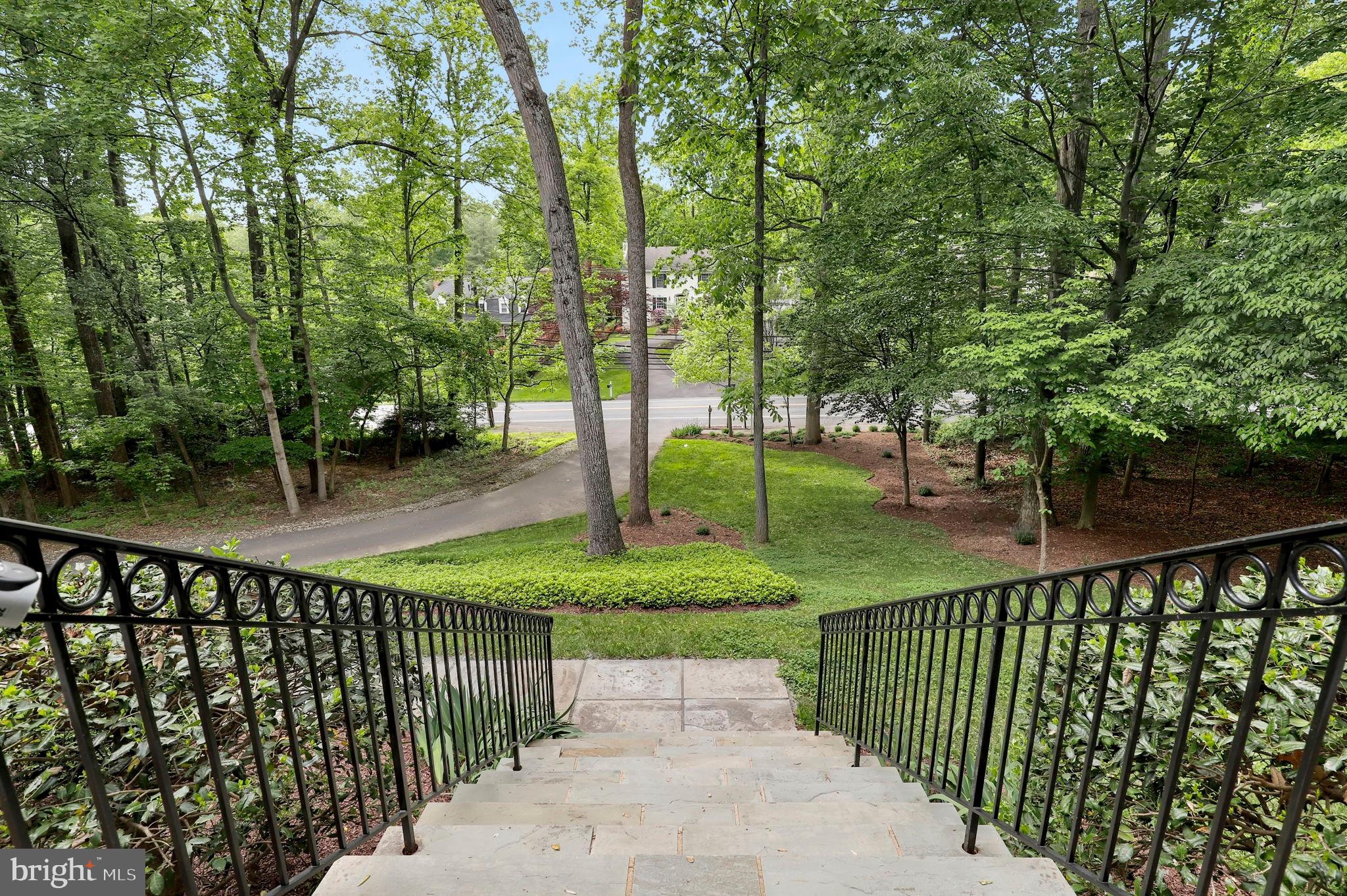 Real estate listing preview #7