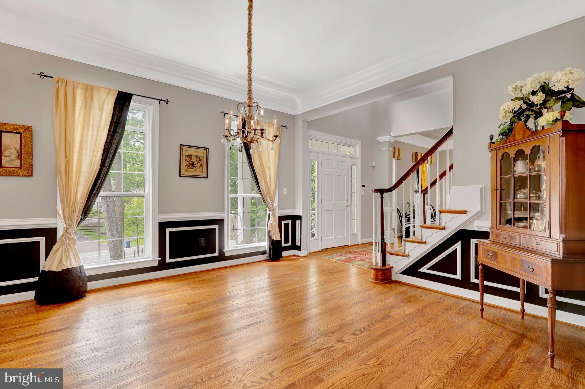 Real estate listing preview #14