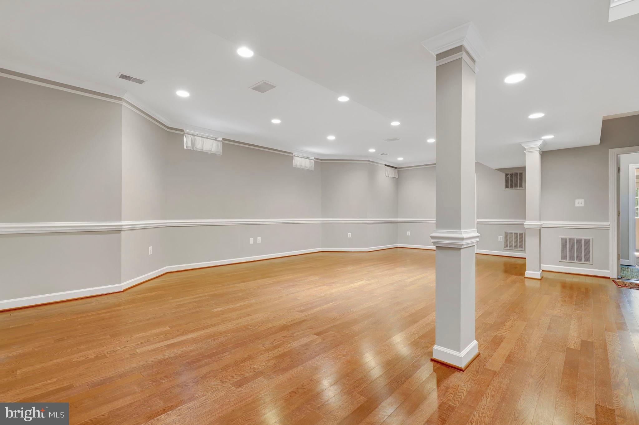 Real estate listing preview #64