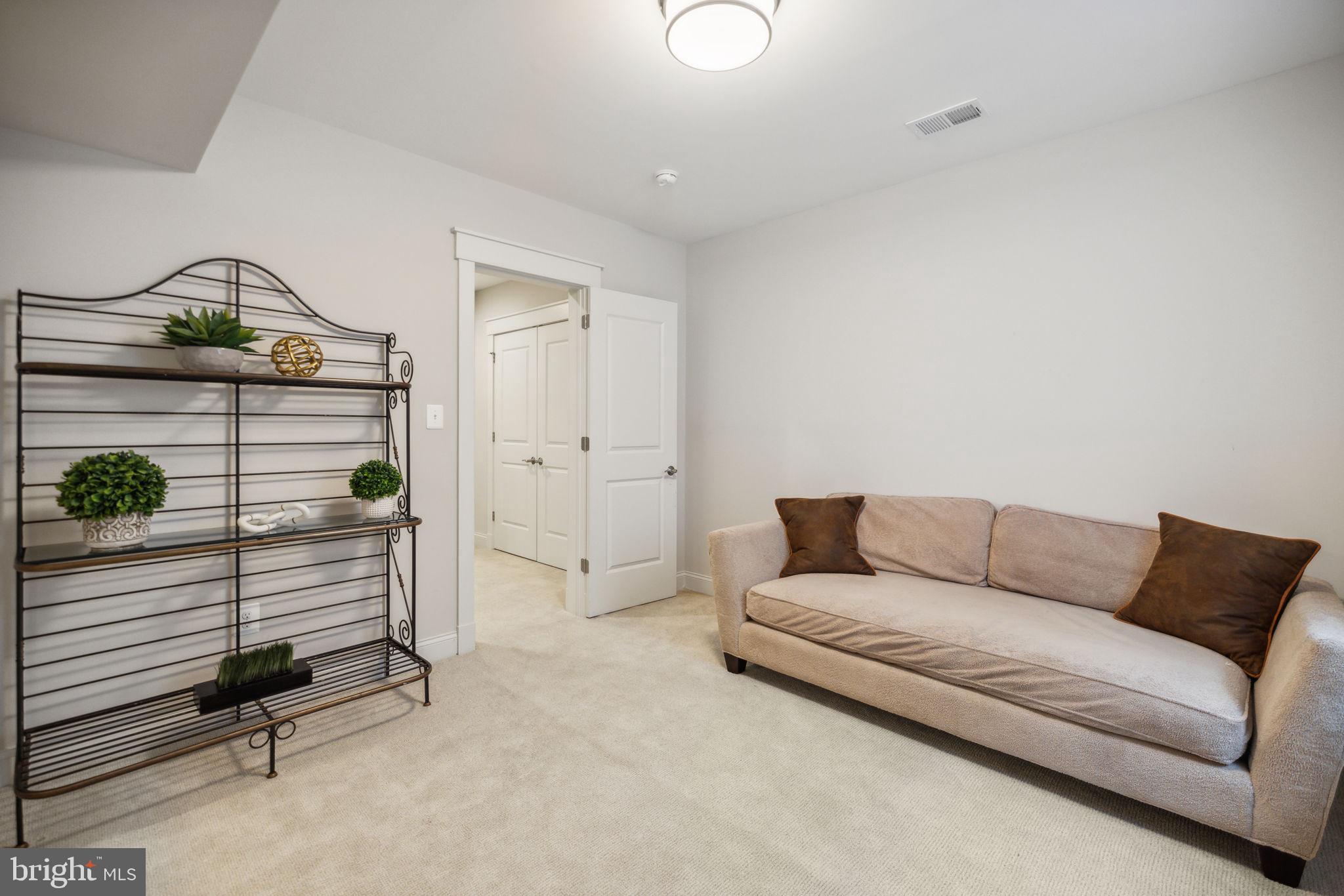 Real estate listing preview #31