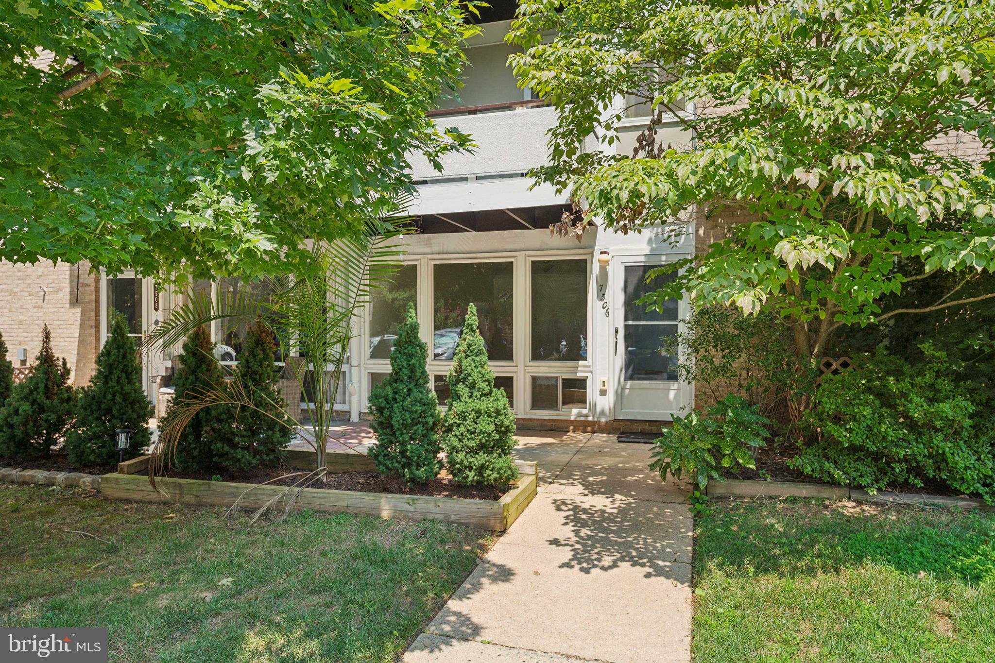 Real estate listing preview #2