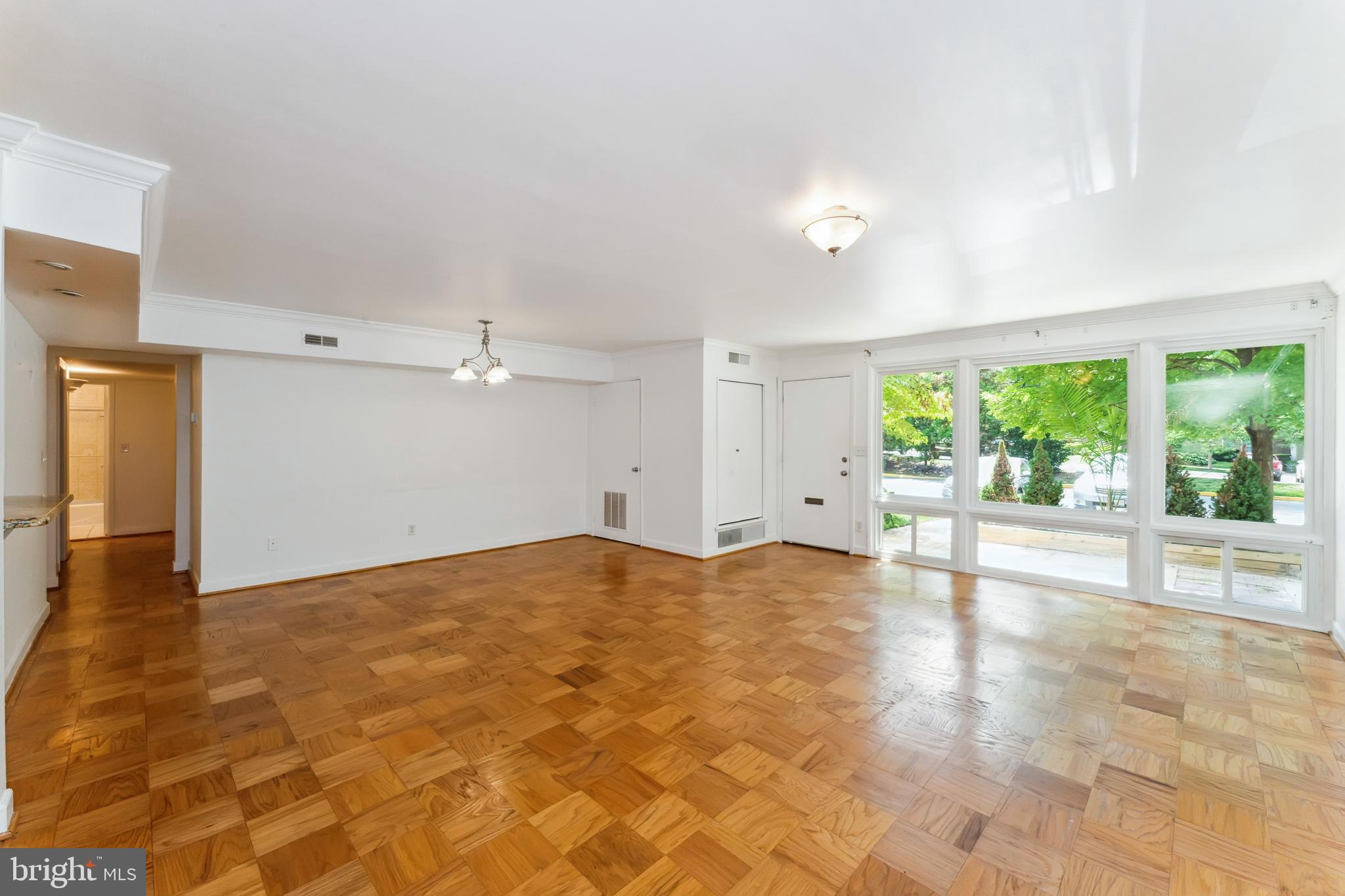 Real estate listing preview #5