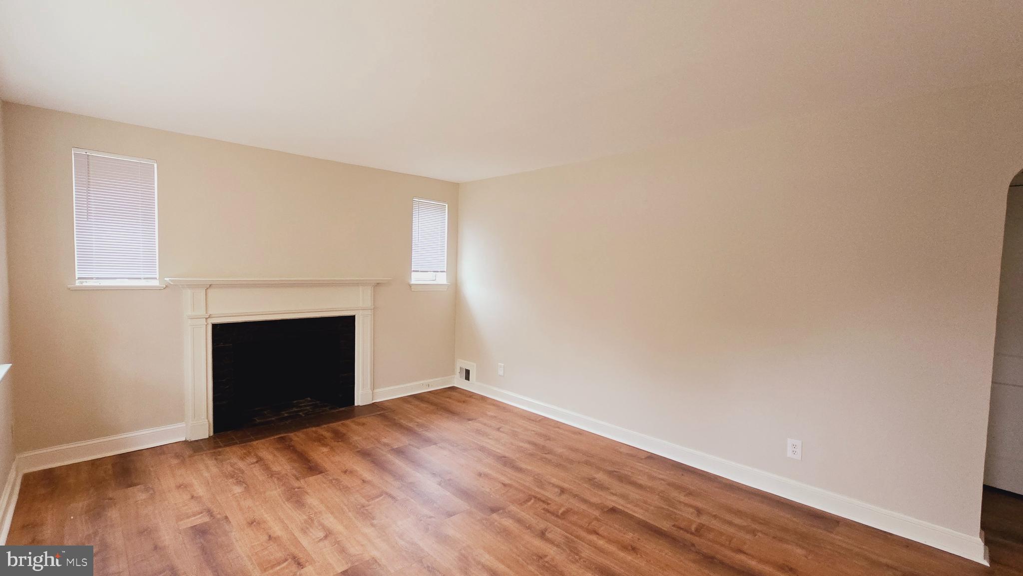 Real estate listing preview #3