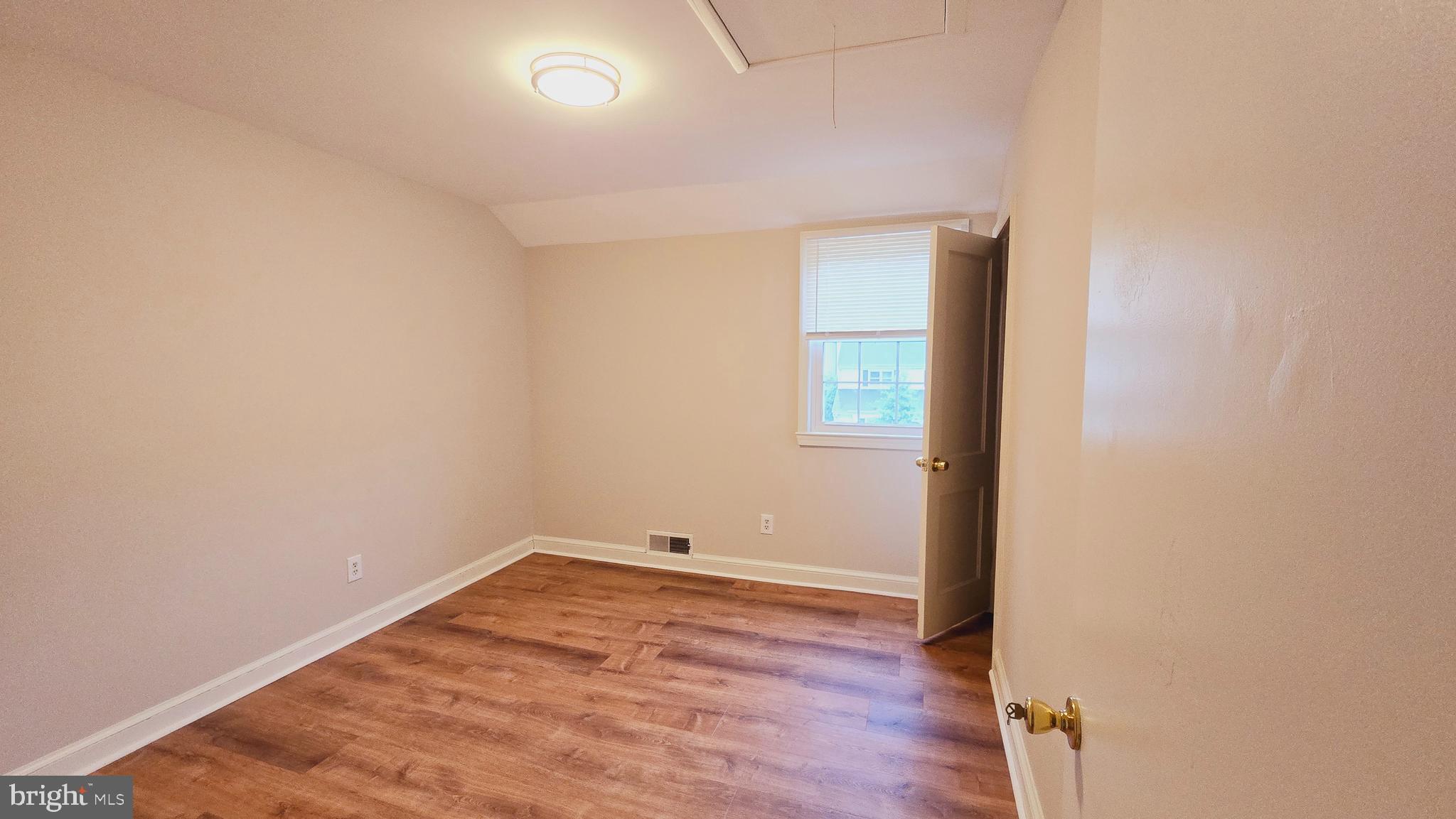 Real estate listing preview #20