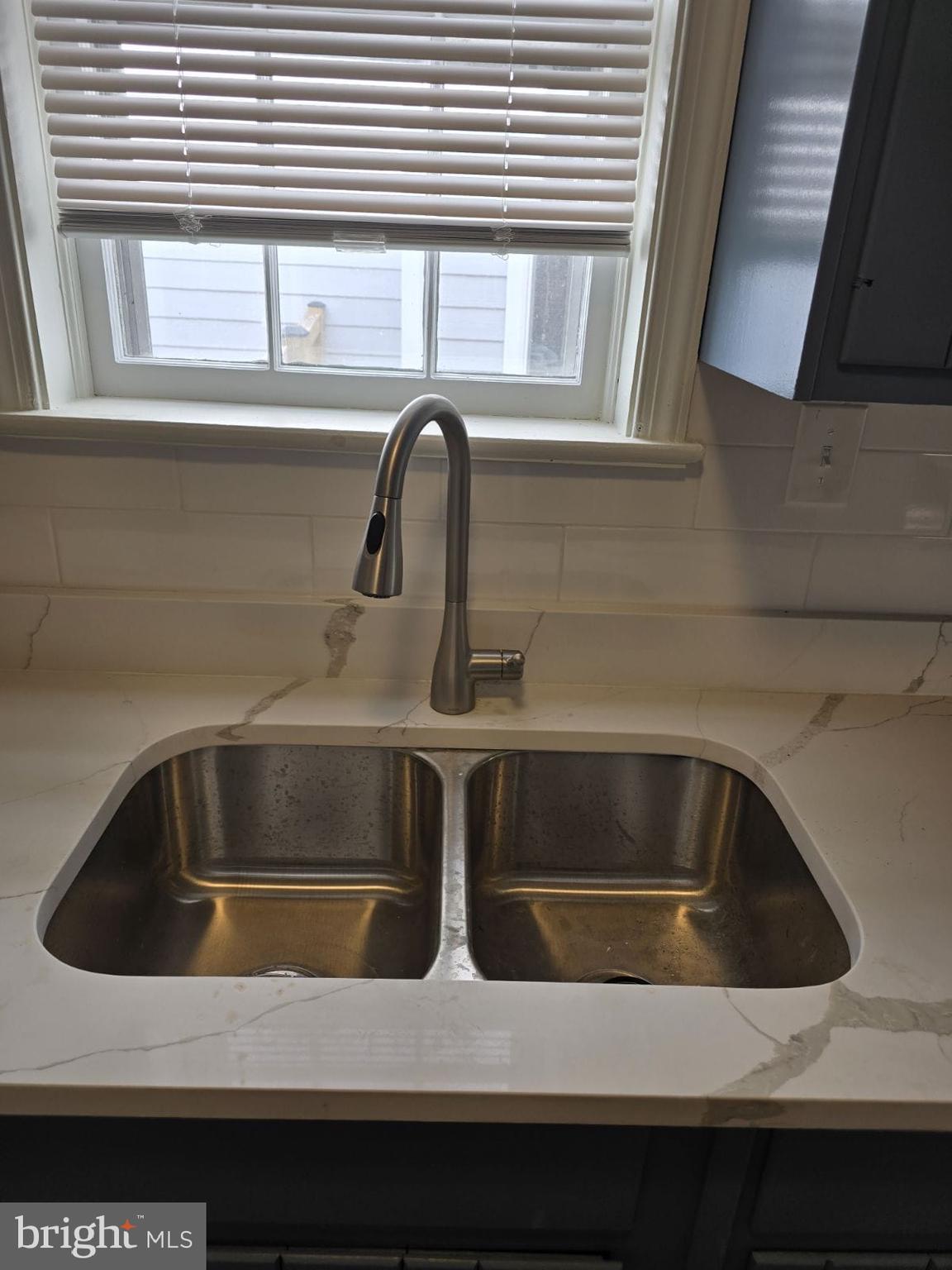 Real estate listing preview #11