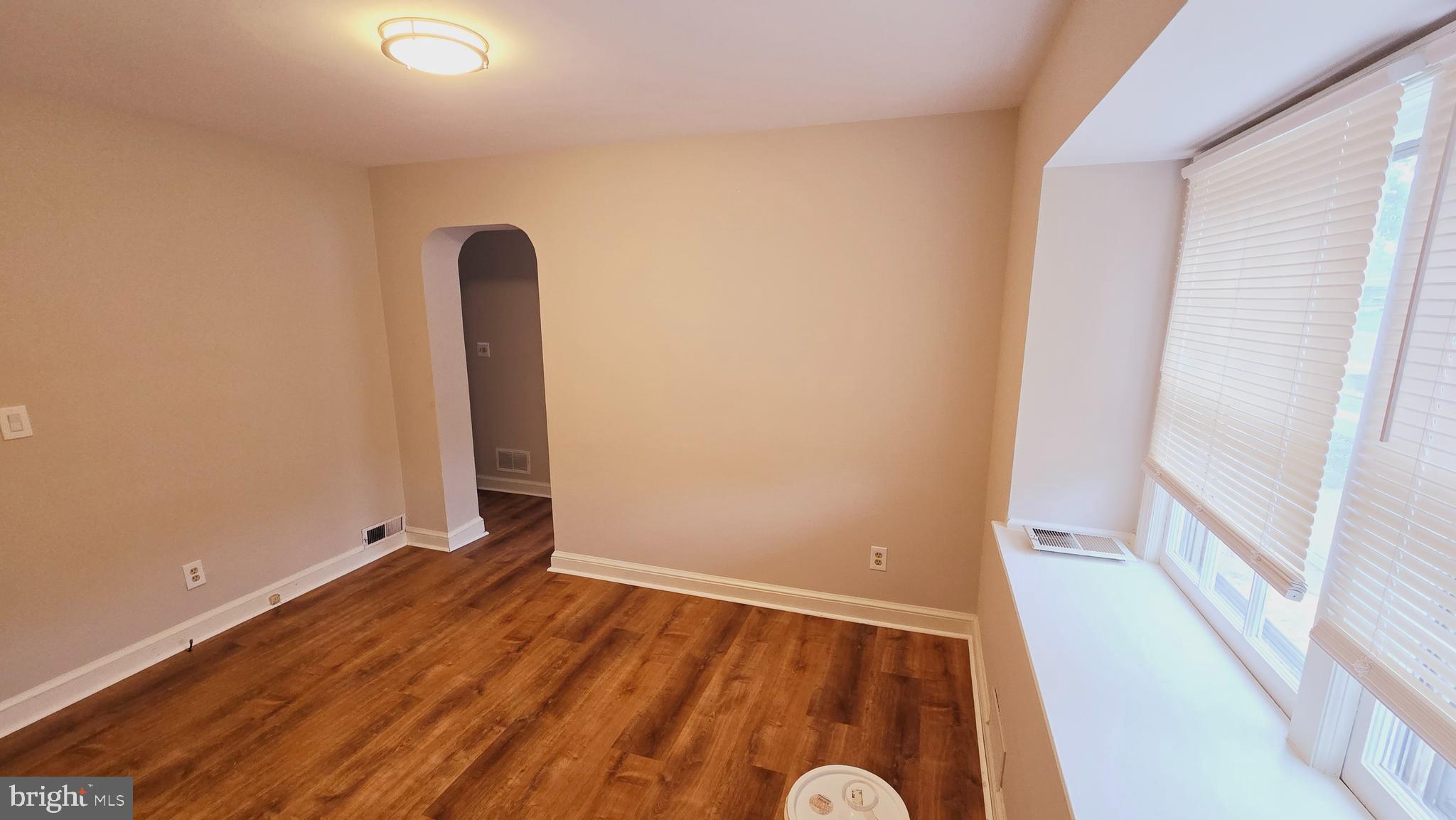 Real estate listing preview #5