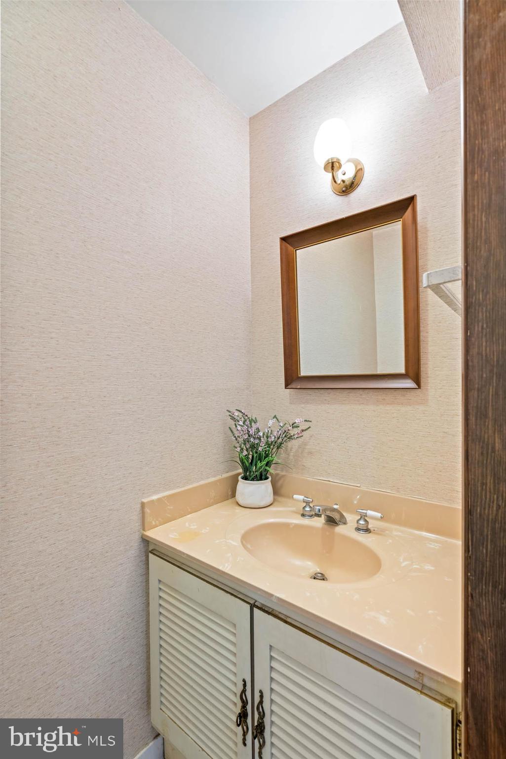 Real estate listing preview #34