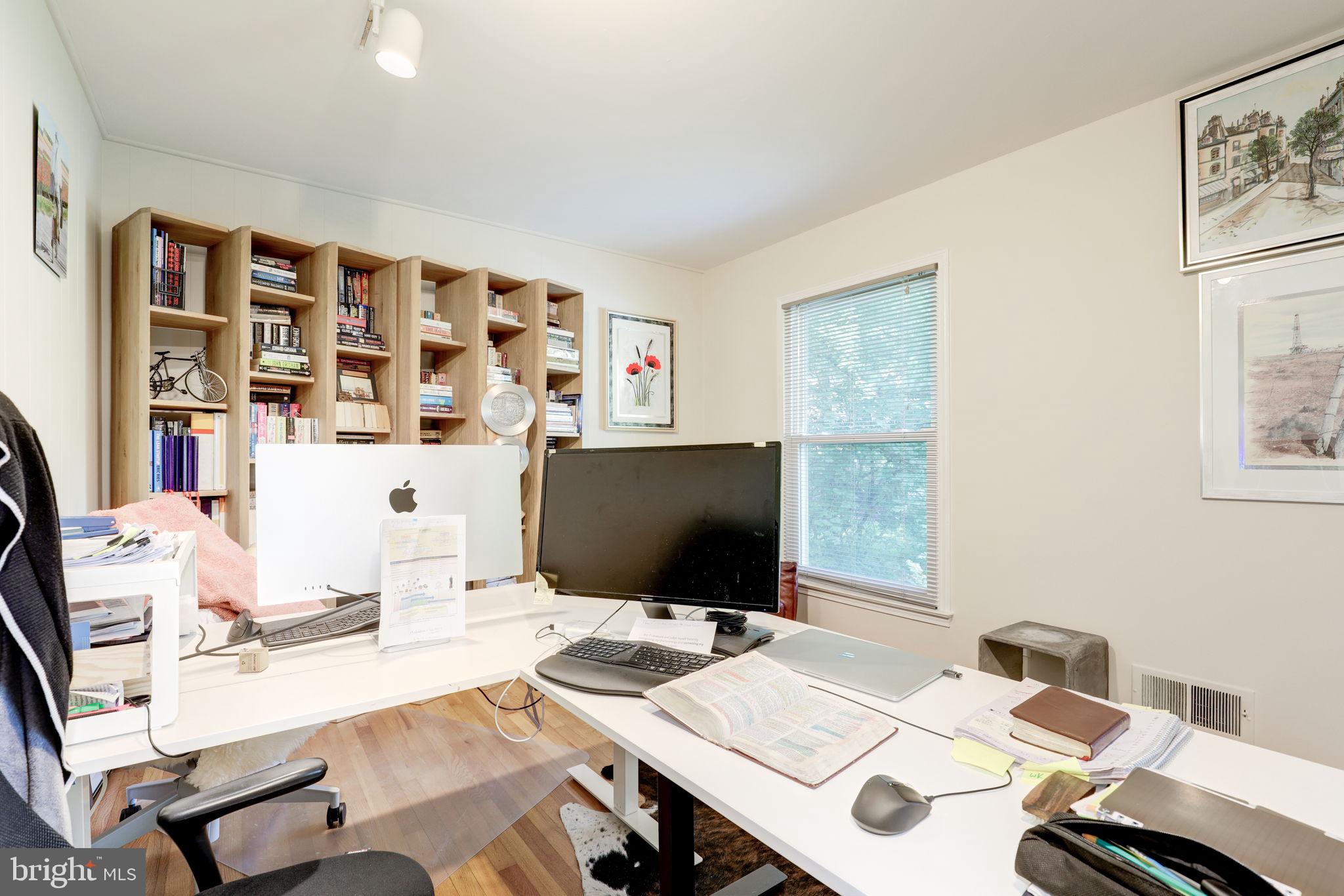 Real estate listing preview #17