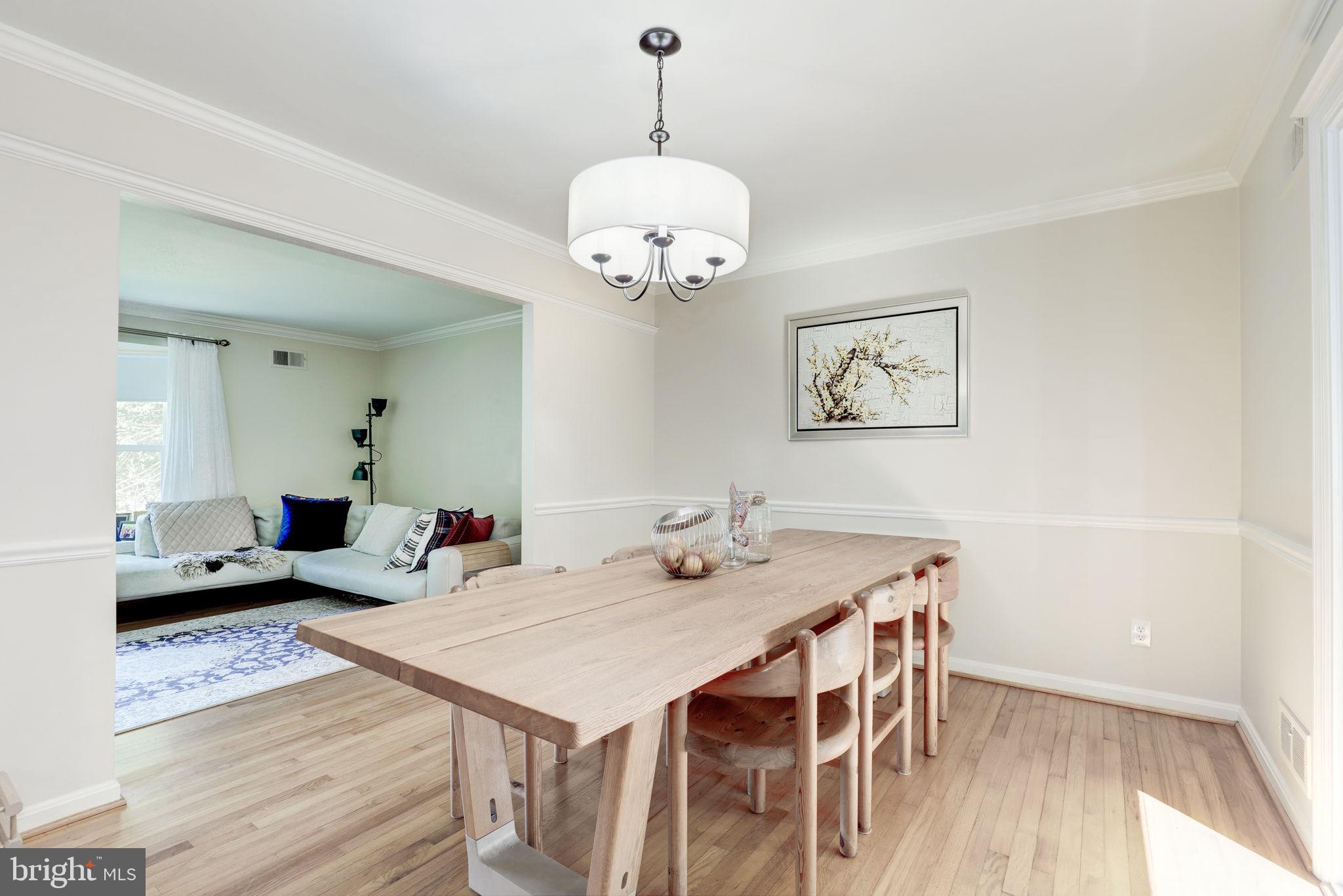 Real estate listing preview #8