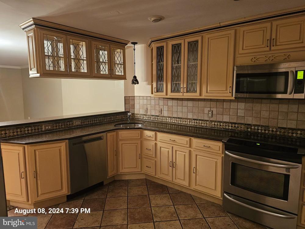 Real estate listing preview #13