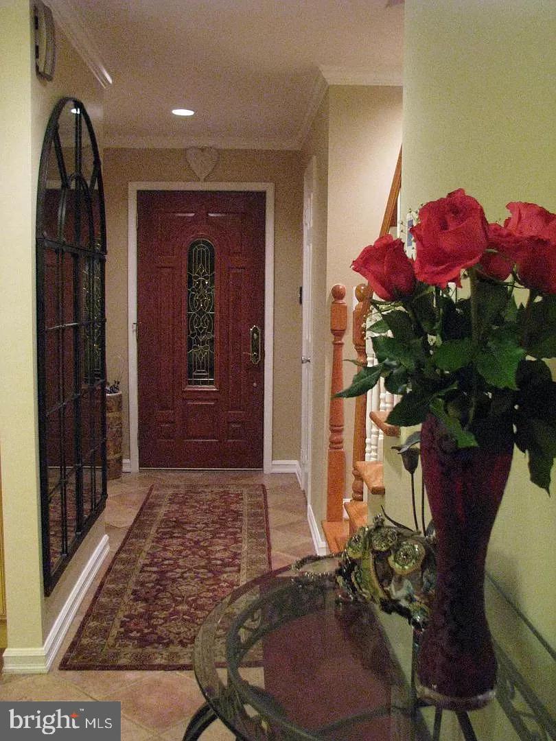 Real estate listing preview #2