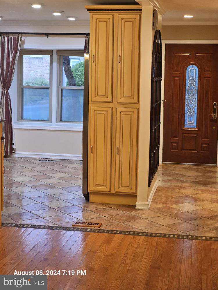 Real estate listing preview #5